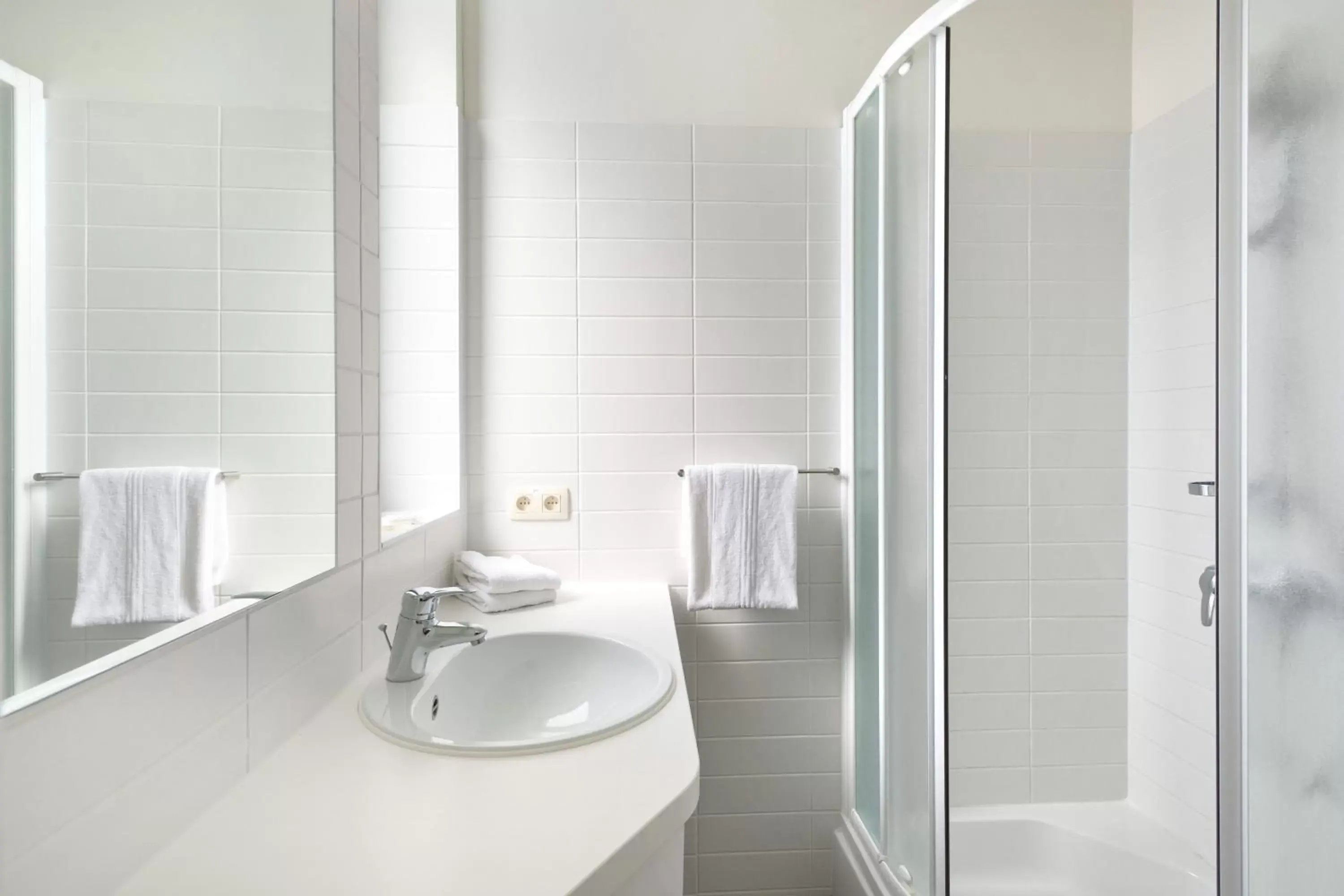 Shower, Bathroom in Century Hotel Antwerpen Centrum