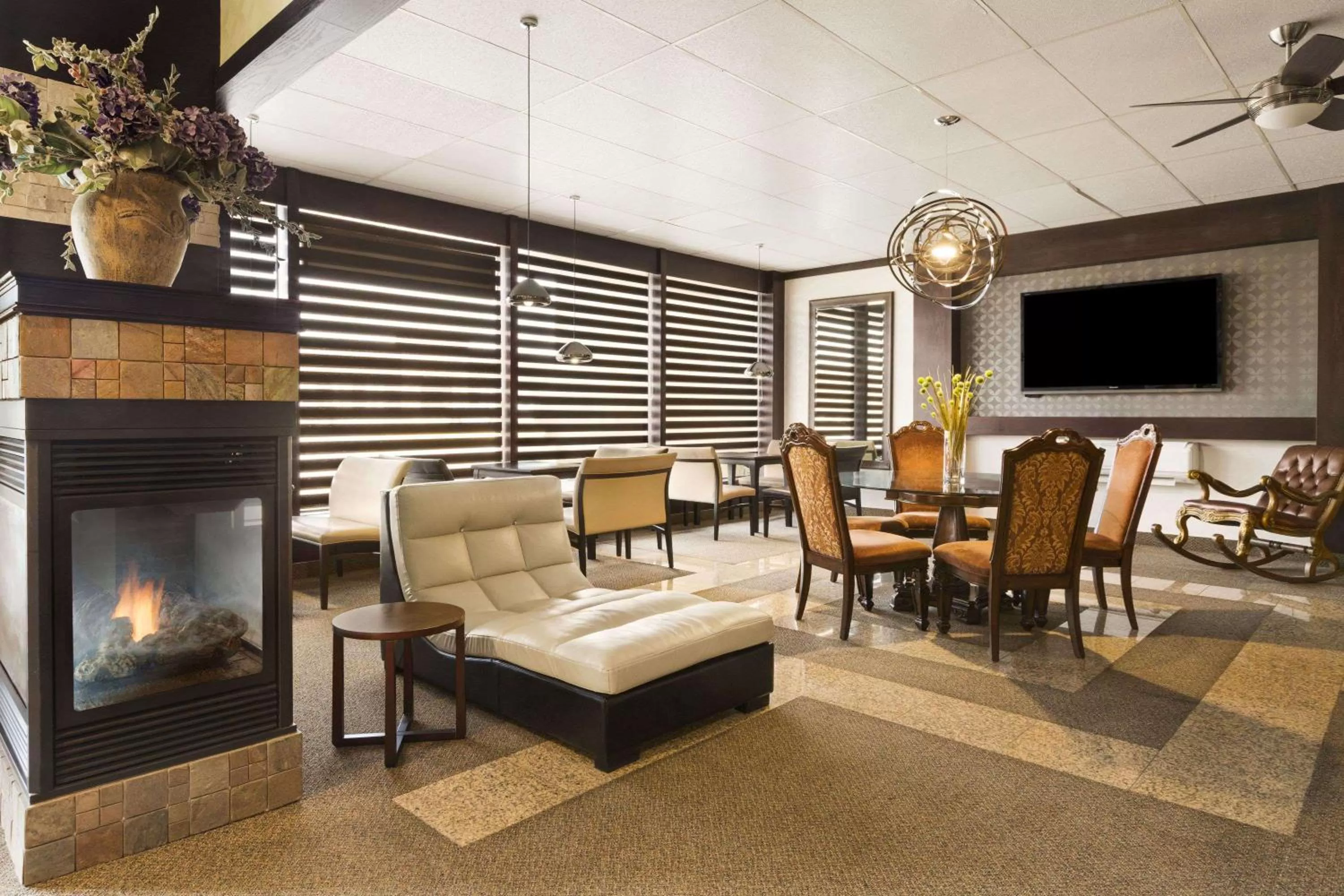 Lobby or reception in Days Inn by Wyndham Vermilion
