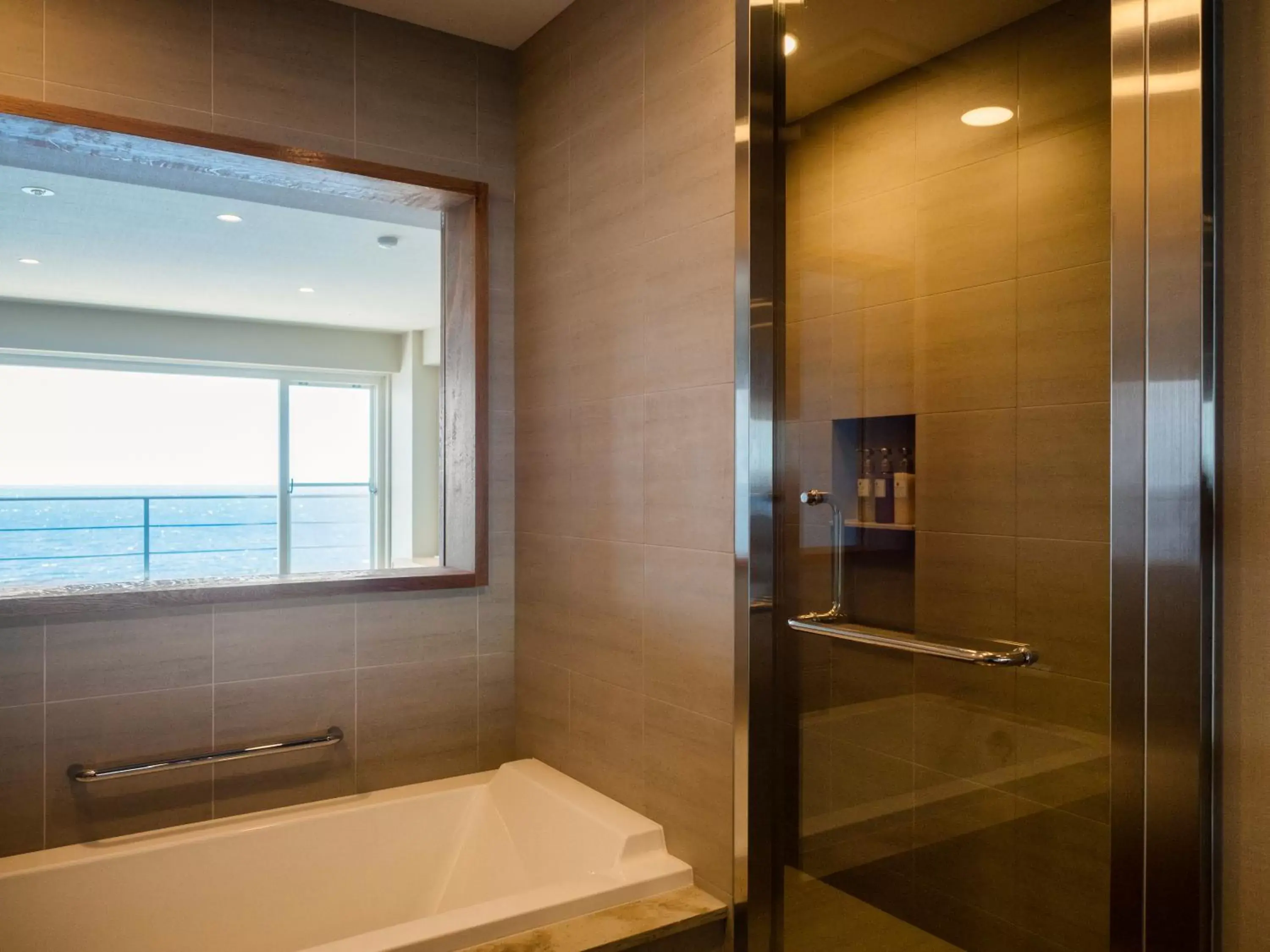 Bathroom in Shirahama Key Terrace Hotel Seamore