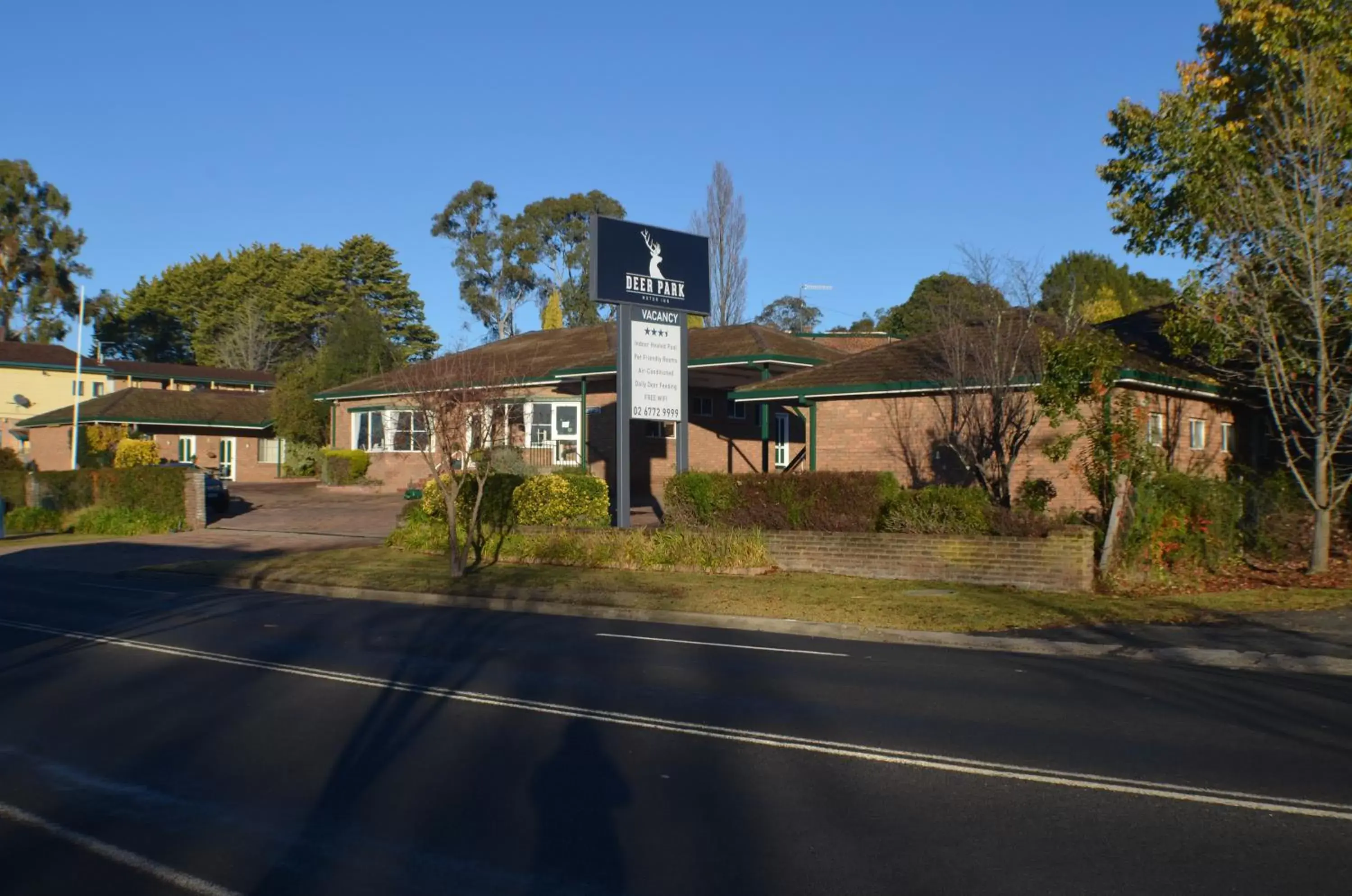 Facade/entrance, Property Building in Deer Park Motor Inn Armidale