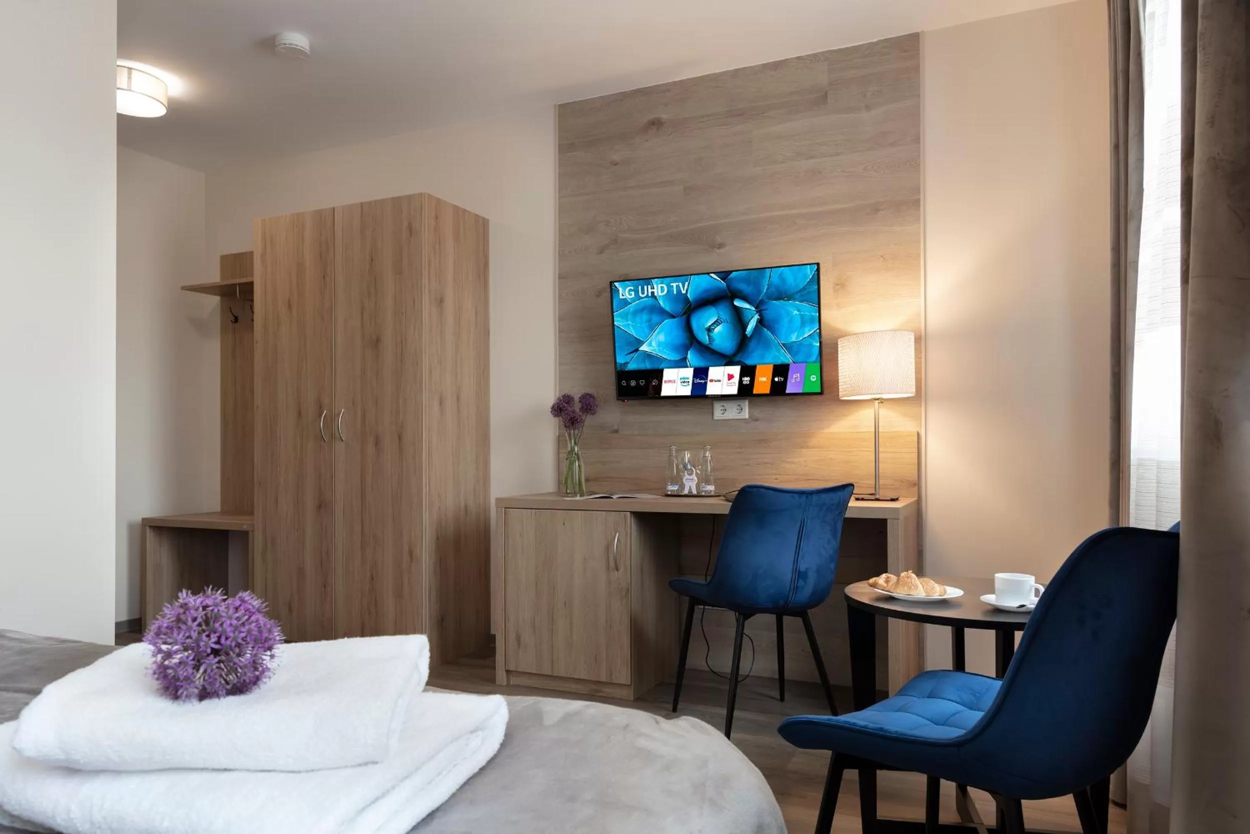 Seating area, Bed in Dominik Hotel & Eventsaal