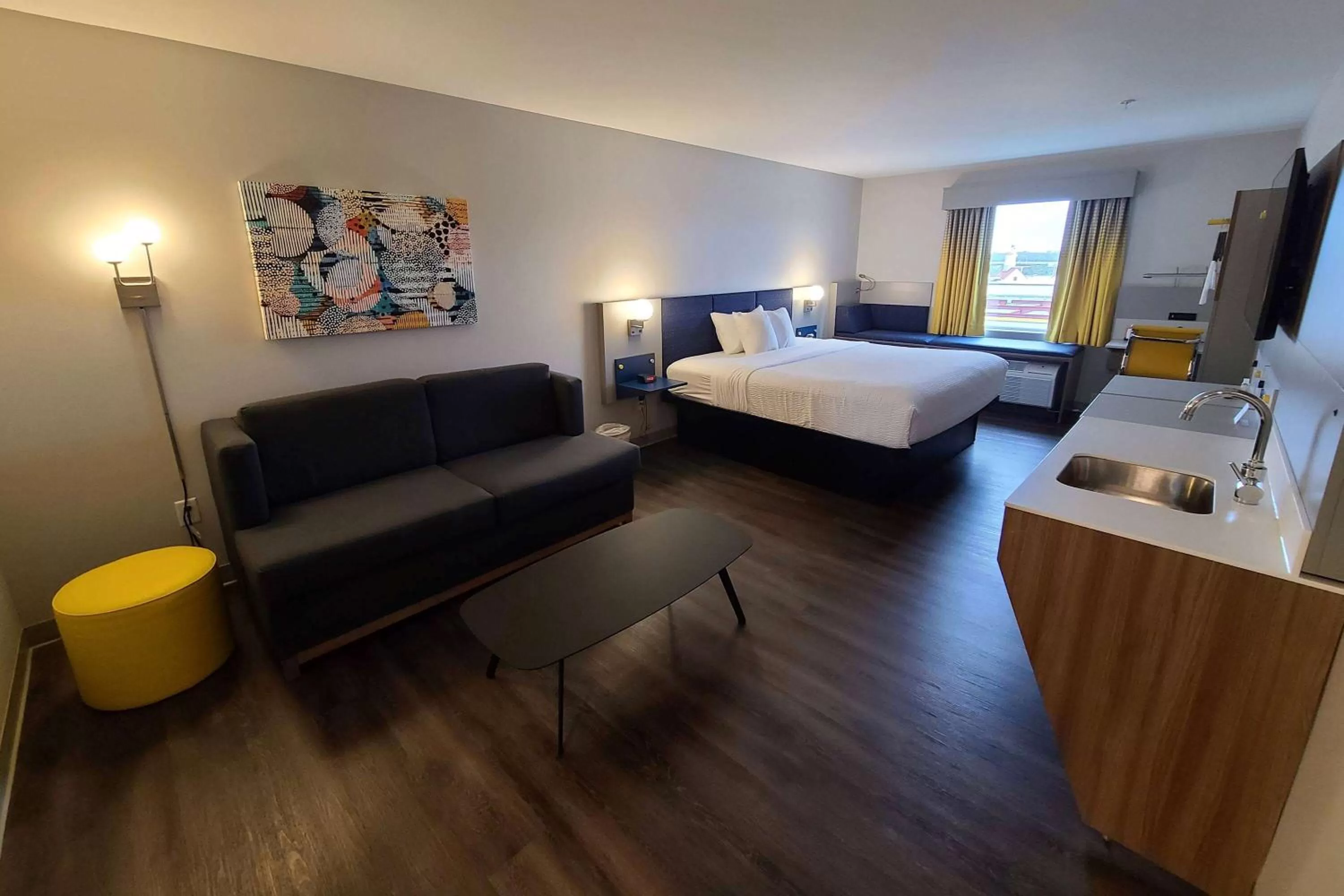 Photo of the whole room, Bed in Microtel Inn & Suites by Wyndham Milford