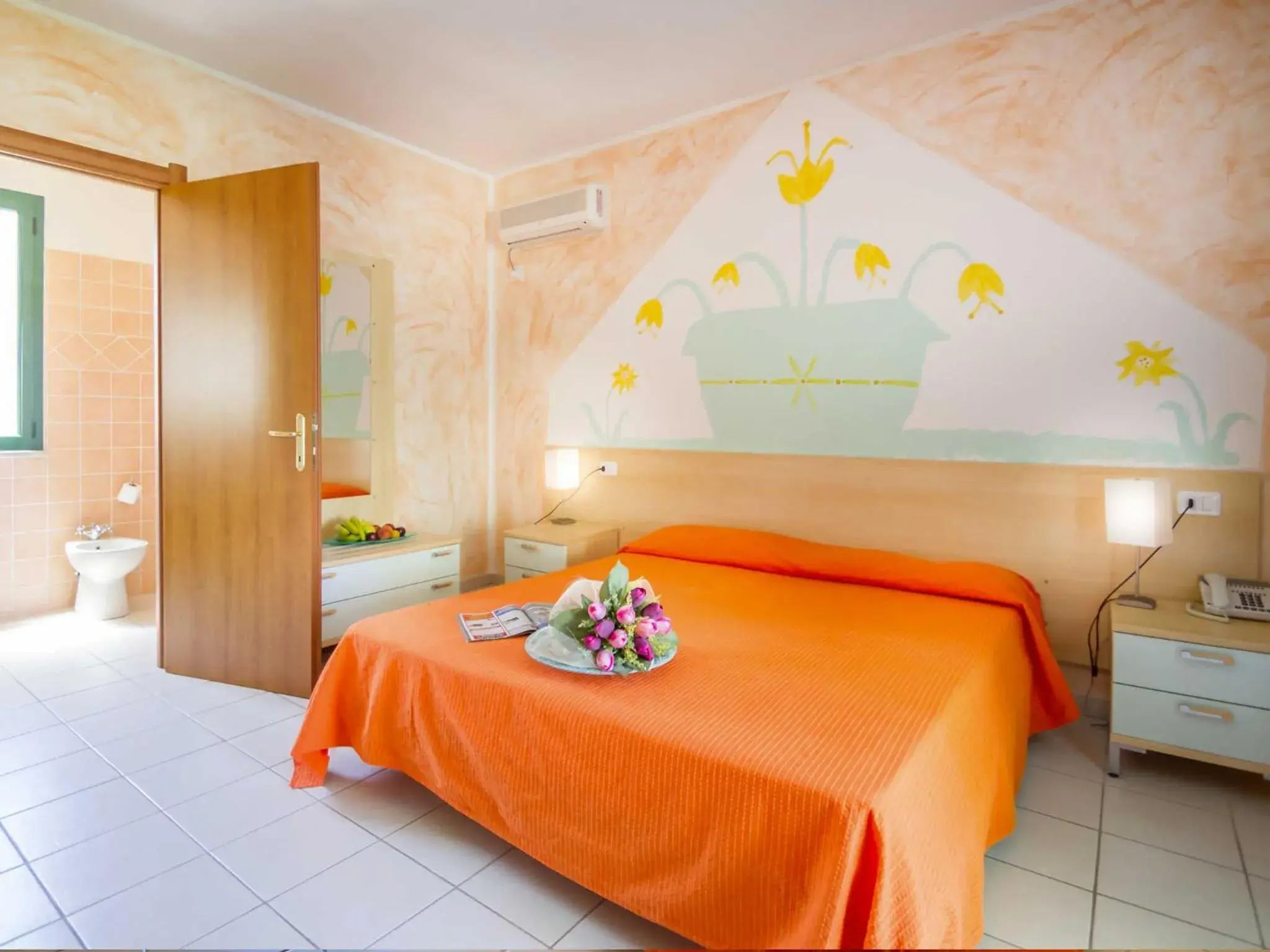 Shower, Bed in Hotel Ariadimari
