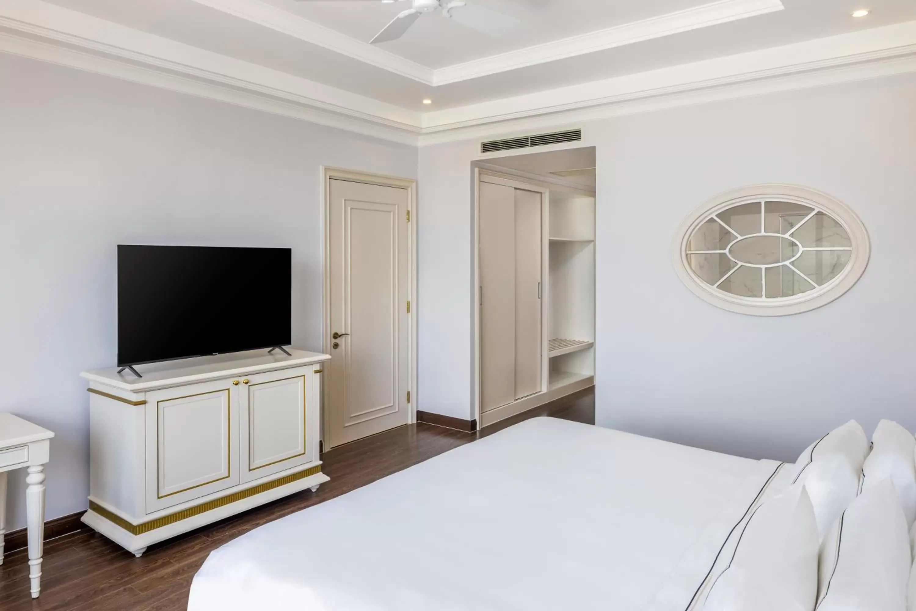 Bed in Melia Vinpearl Tay Ninh