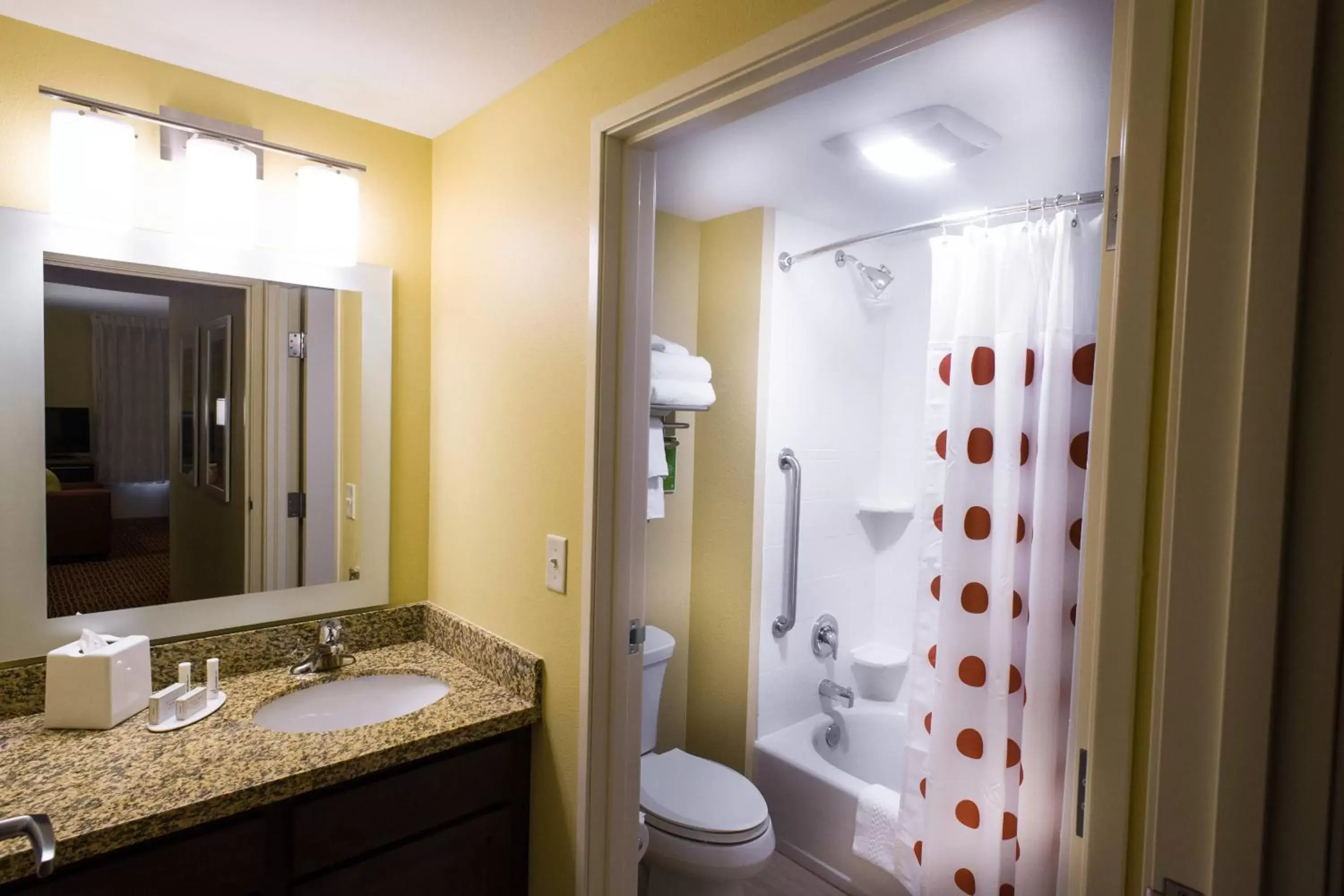 Bathroom in TownePlace Suites by Marriott Roswell