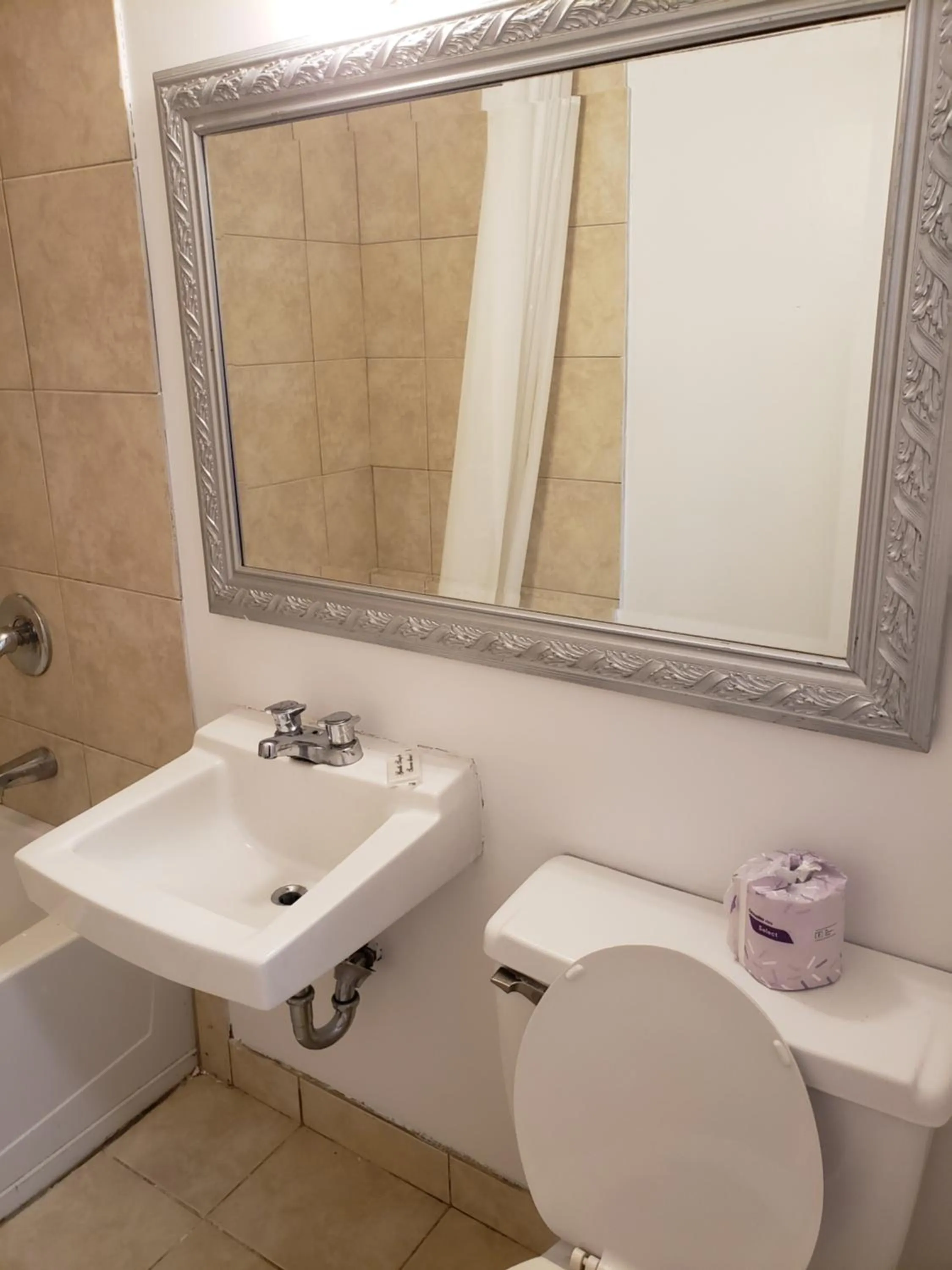 Niagara Falls Courtside Inn