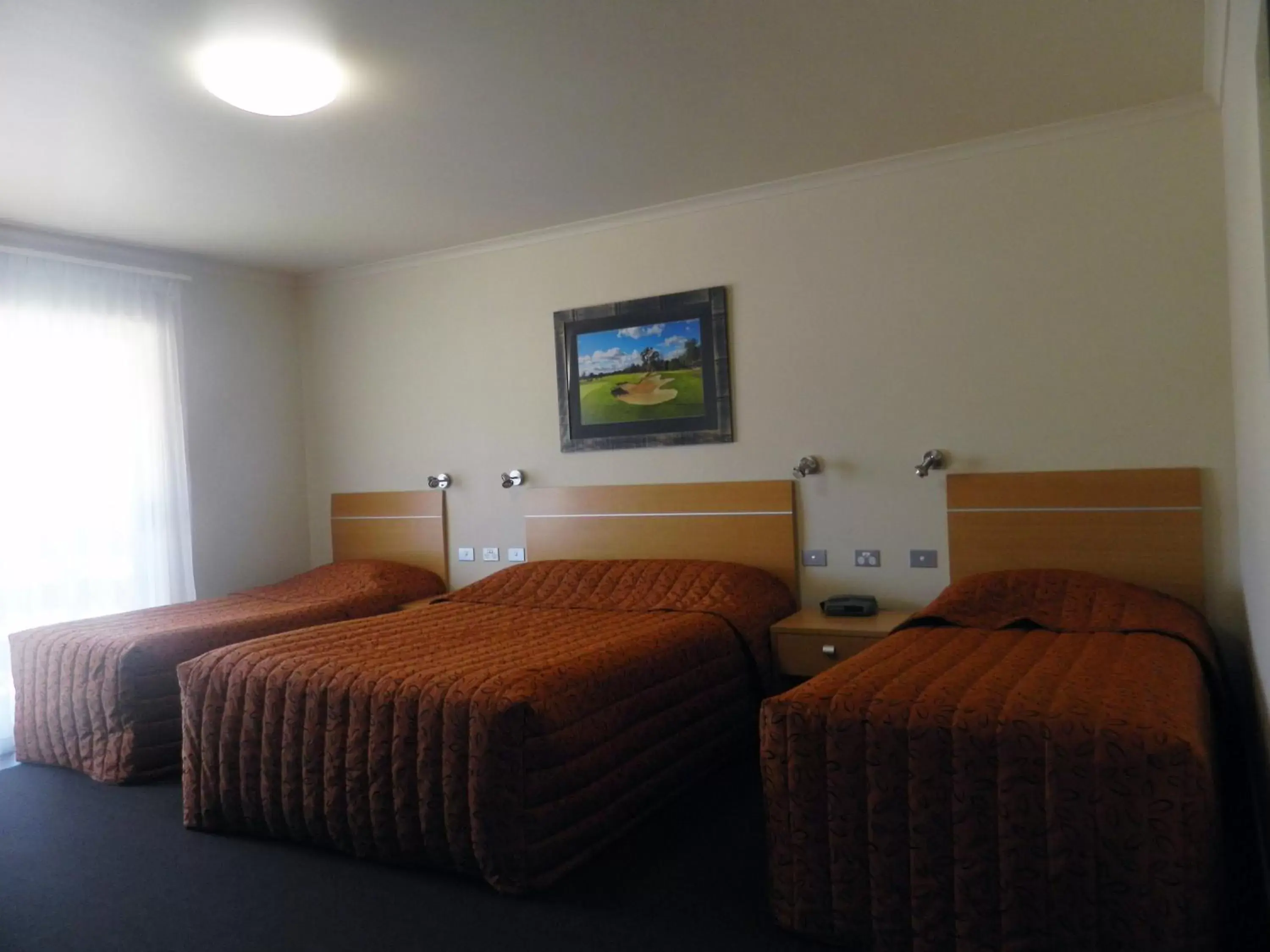 Photo of the whole room, Bed in Comfort Inn Clubarham