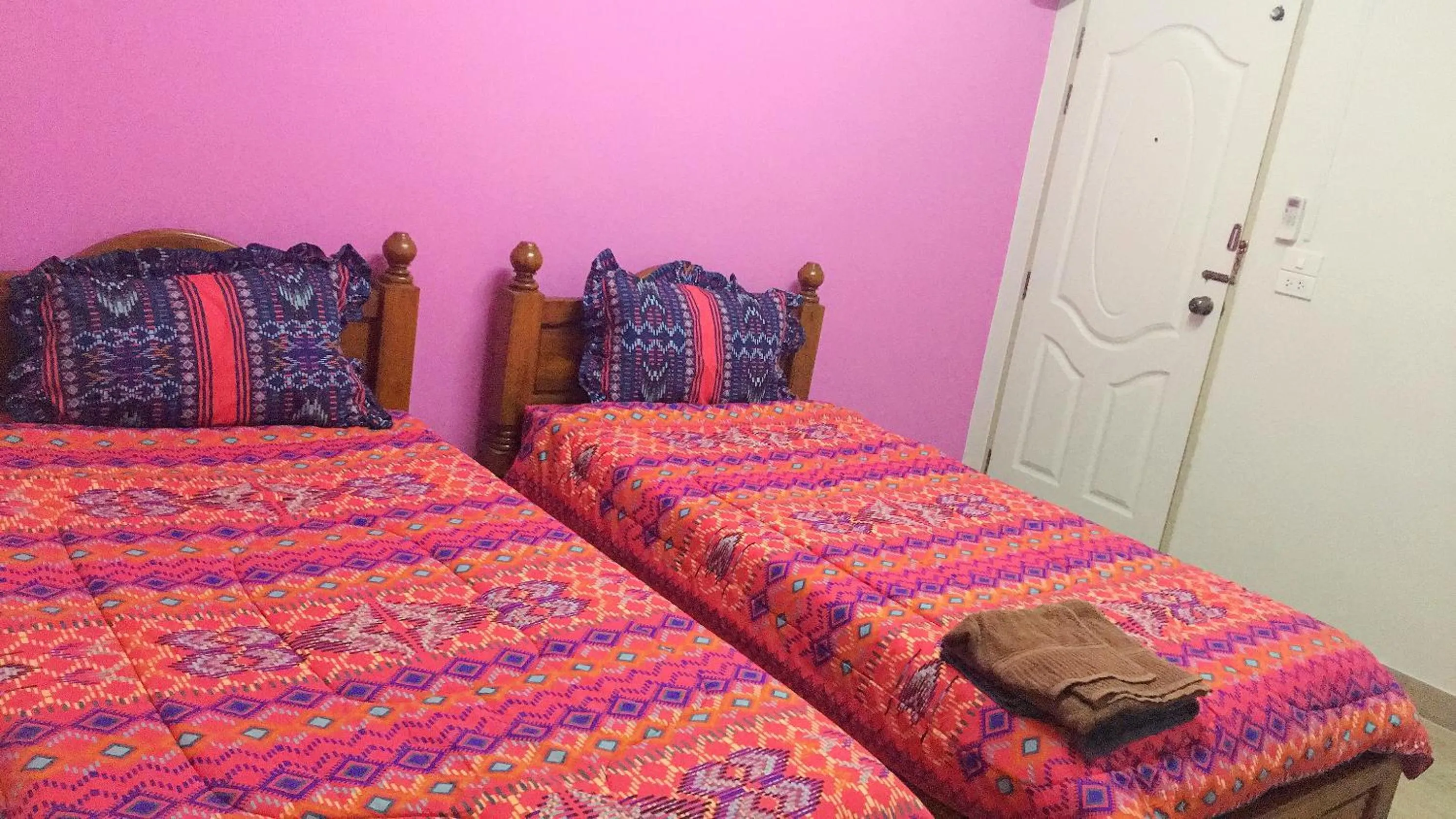 Bed in Vanlisut Hotel Ngamwongwan