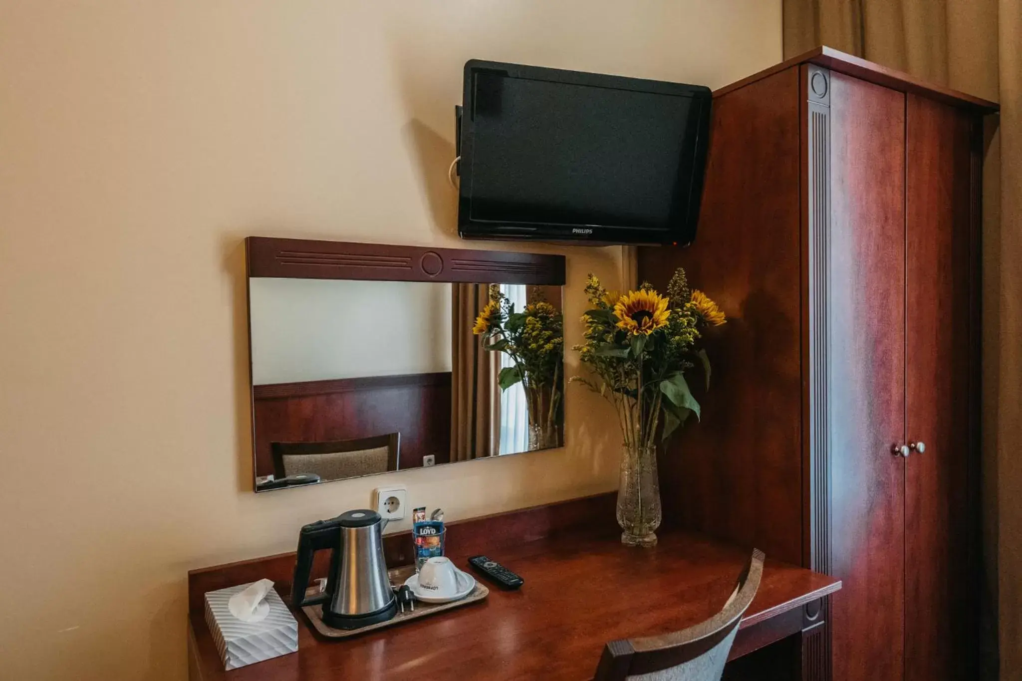 Photo of the whole room, TV/Entertainment Center in Hotel Rinno