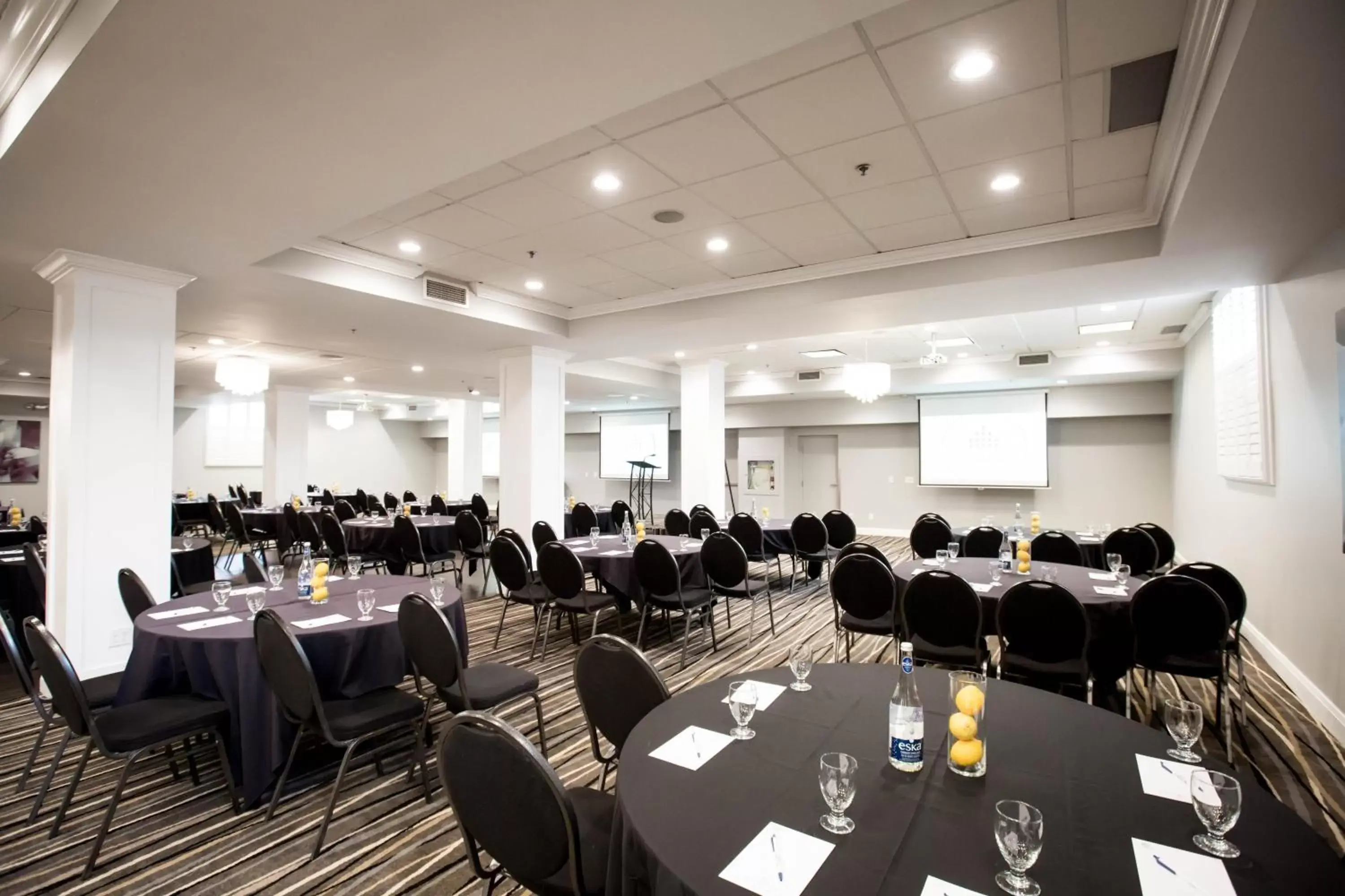 Banquet/Function facilities in Cambridge Hotel and Conference Centre