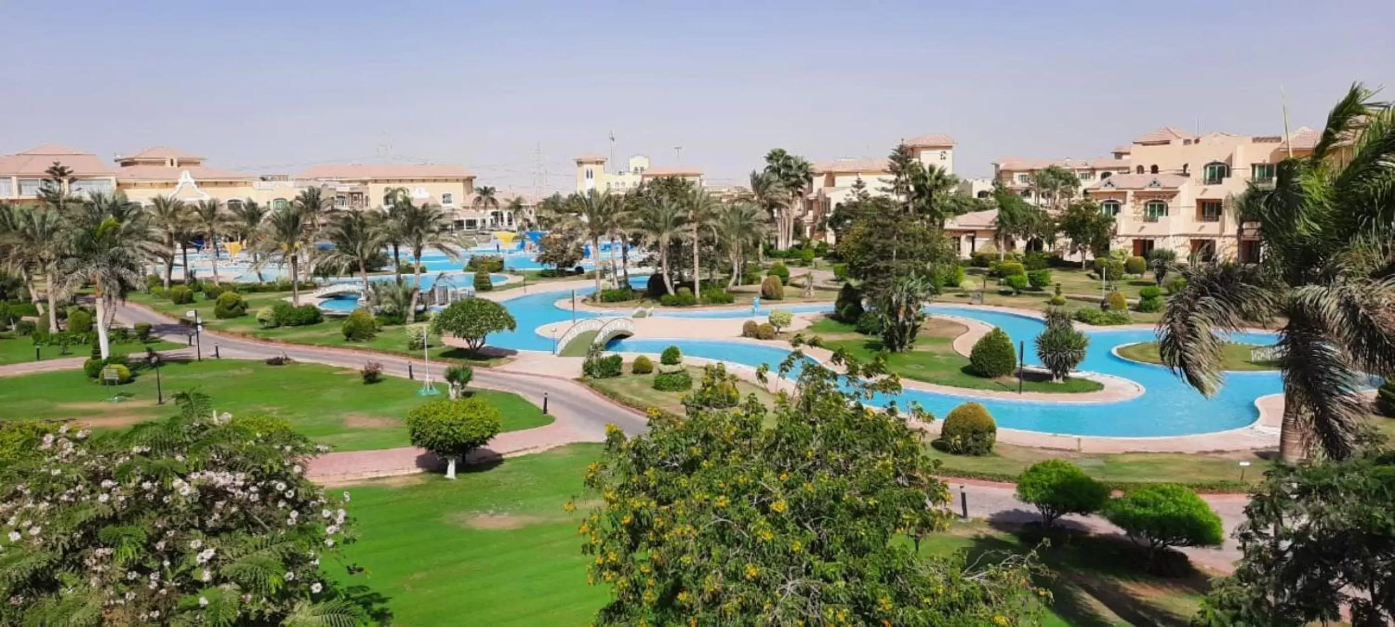 Garden, Swimming Pool in Mövenpick Hotel Cairo - Media City