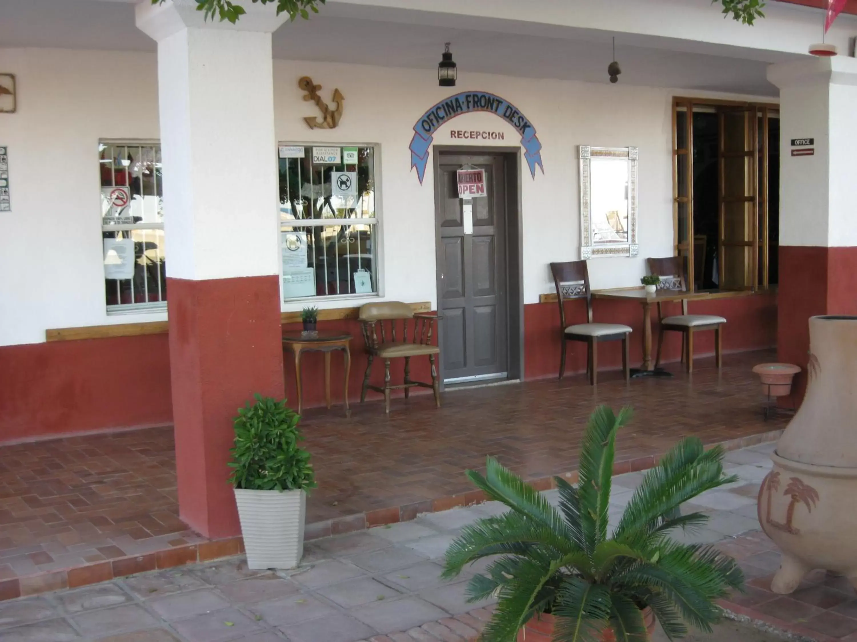 Facade/entrance, Restaurant/Places to Eat in Hotel Las Palmas