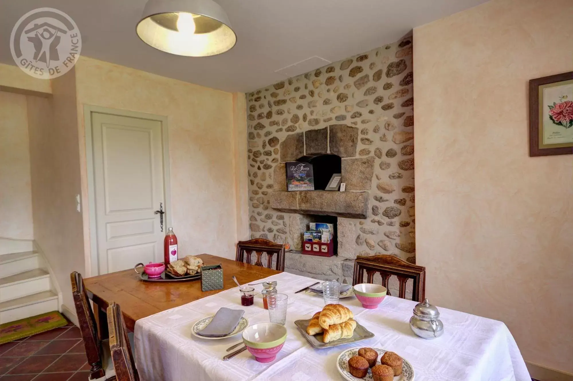 Breakfast, Dining Area in Chambres d'Hôtes Ondine et Igor