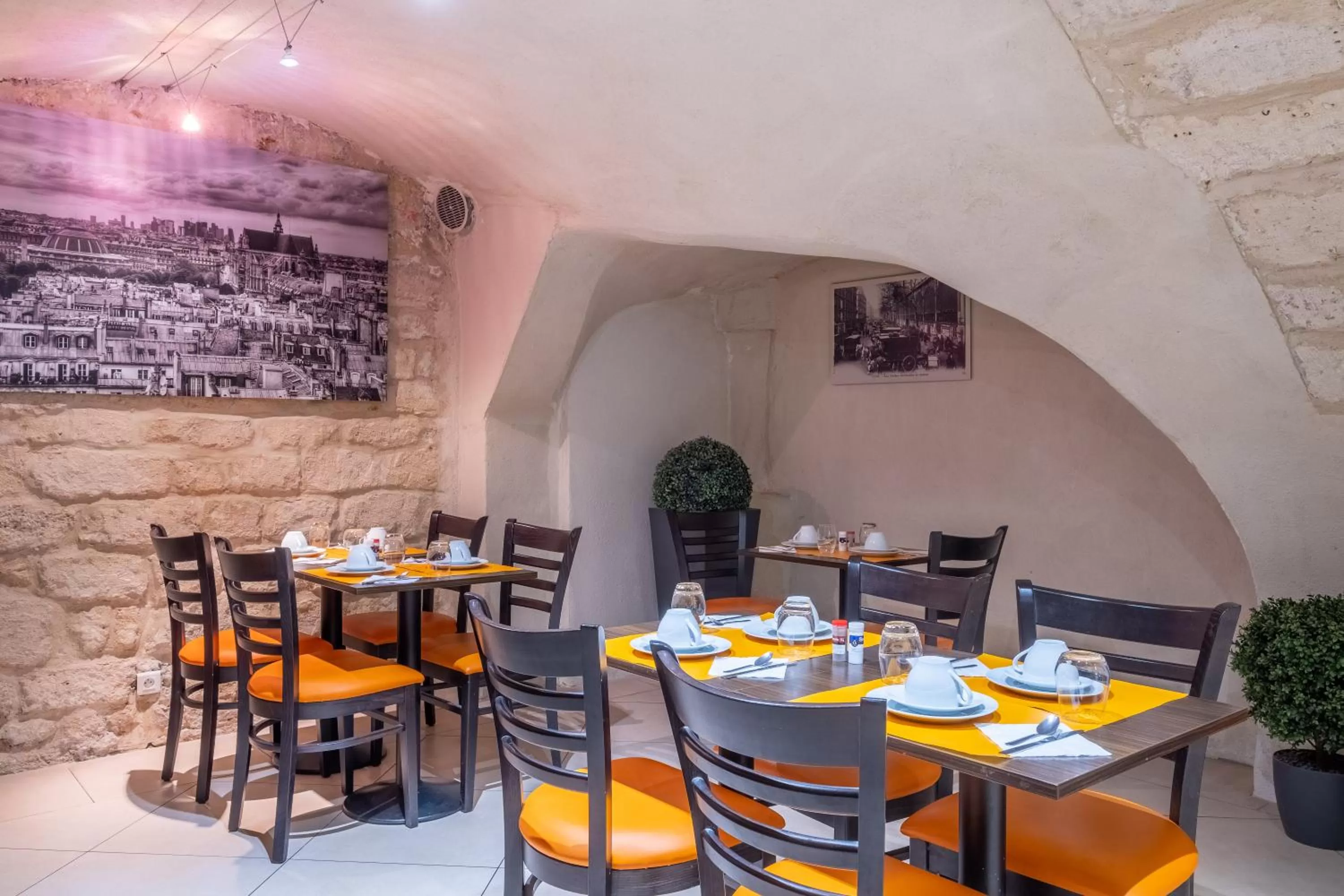 Breakfast in Hôtel 85 Saint Honore