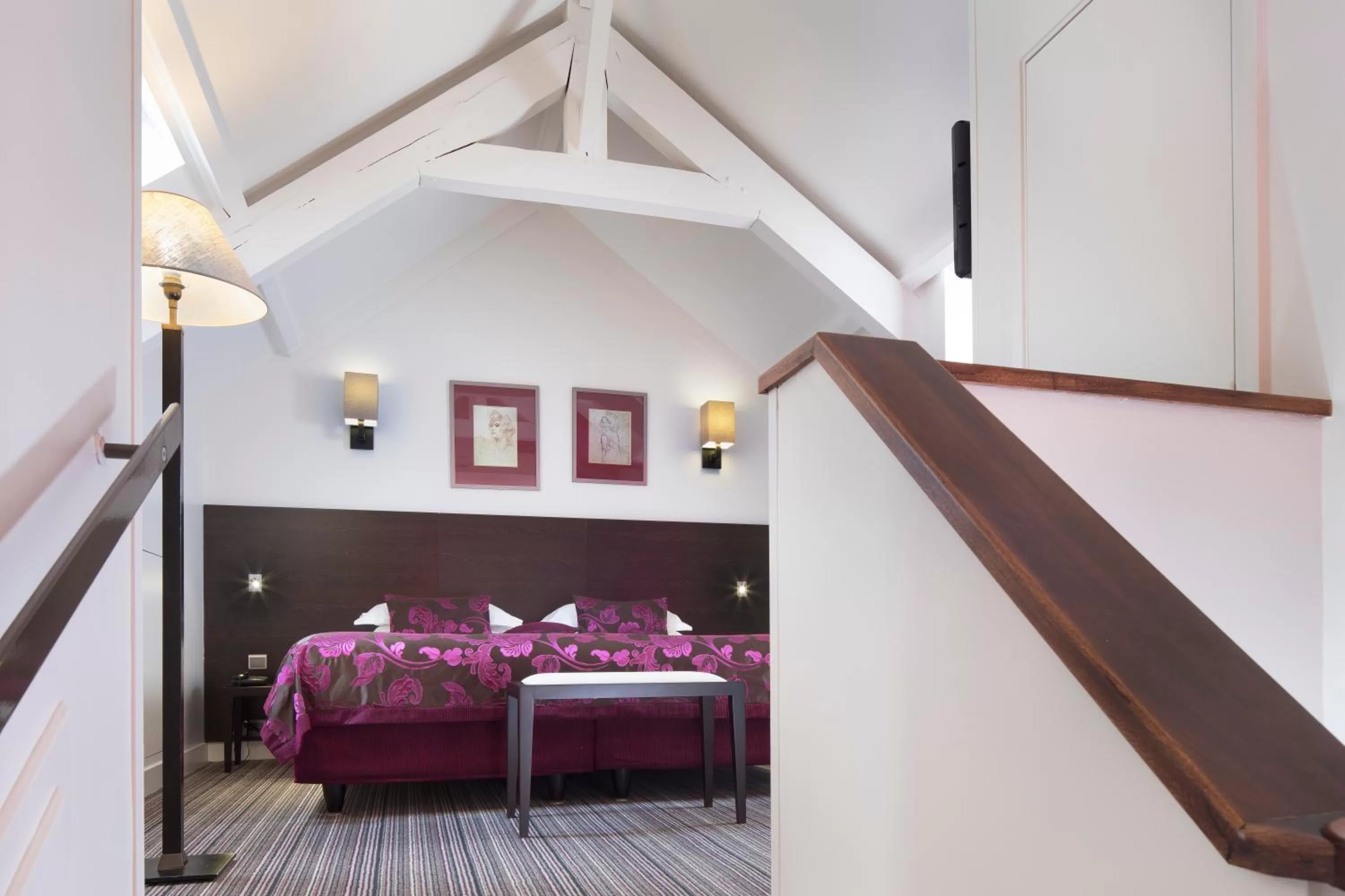 Bedroom, Bed in Hôtel Paris Louvre Opéra