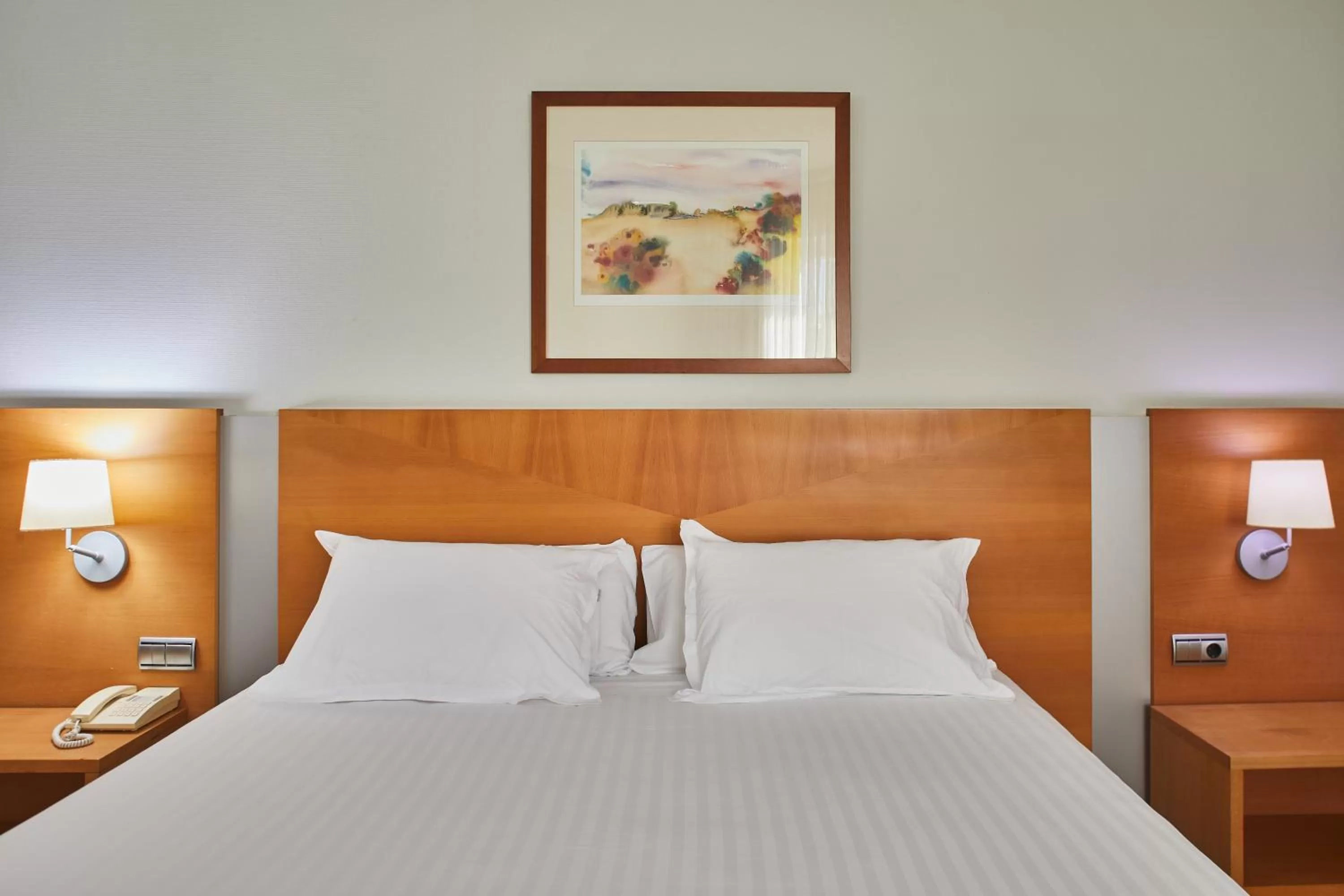 Bed in Silken Luis de León