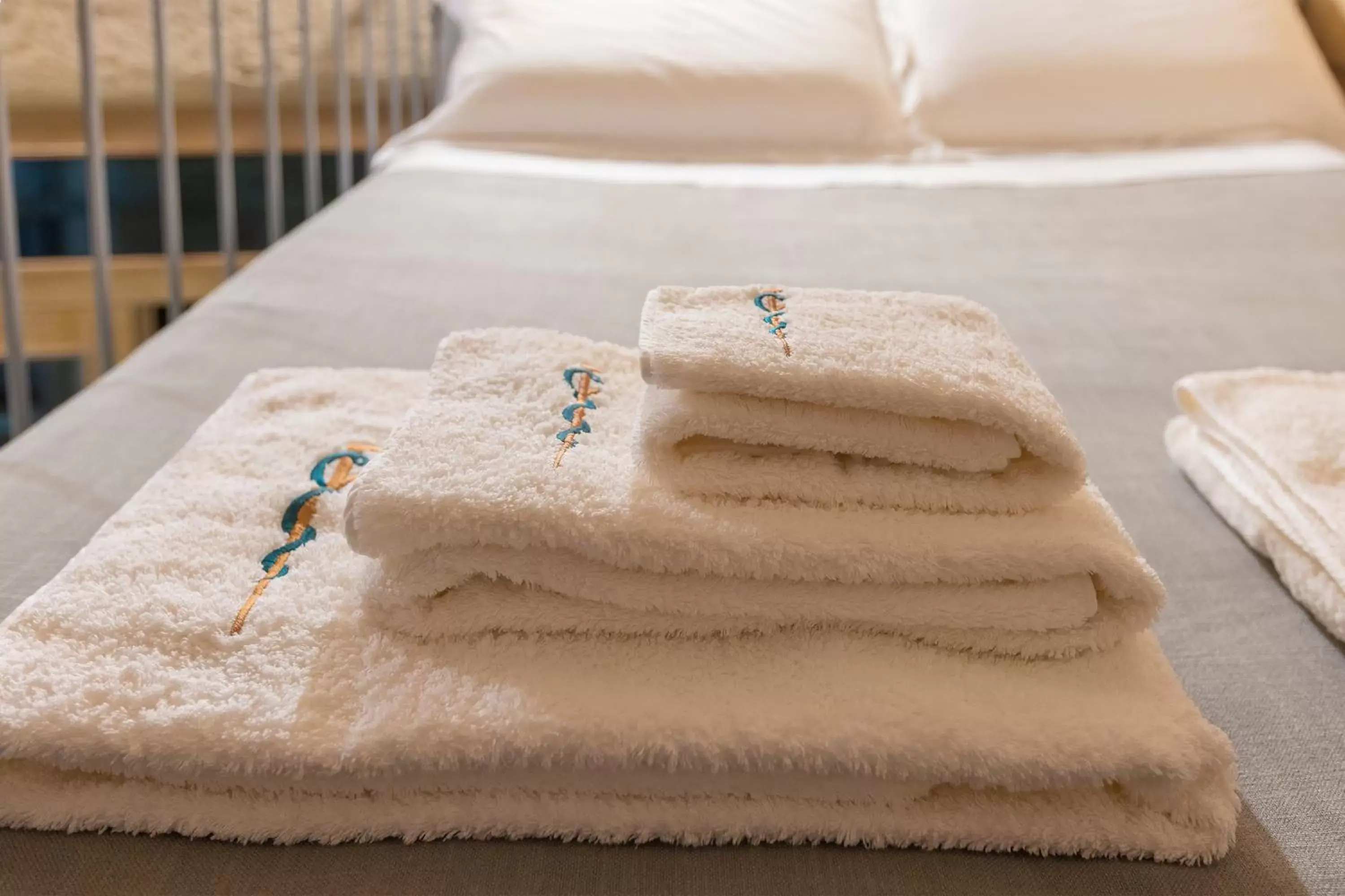 towels, Bed in Espezia