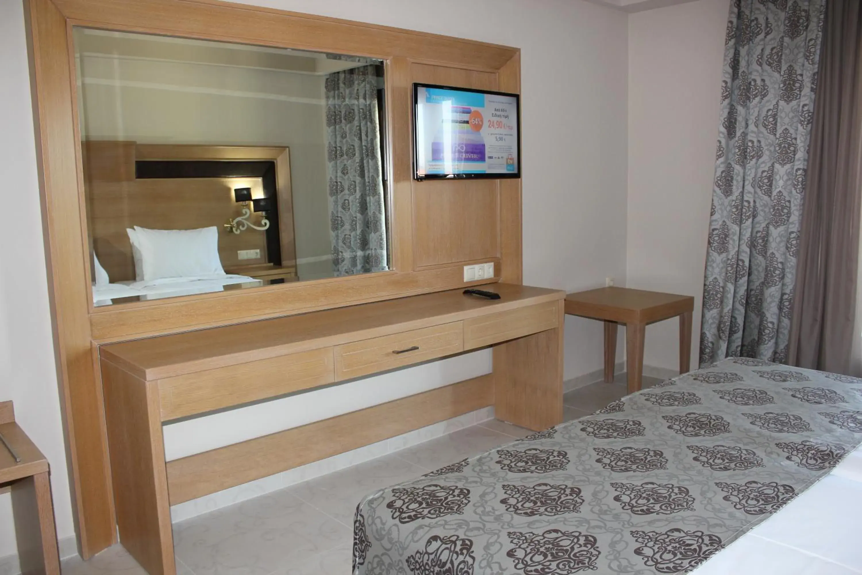 Standard Suite in Grand Meteora Hotel Standard Suite in Grand Meteora Hotel