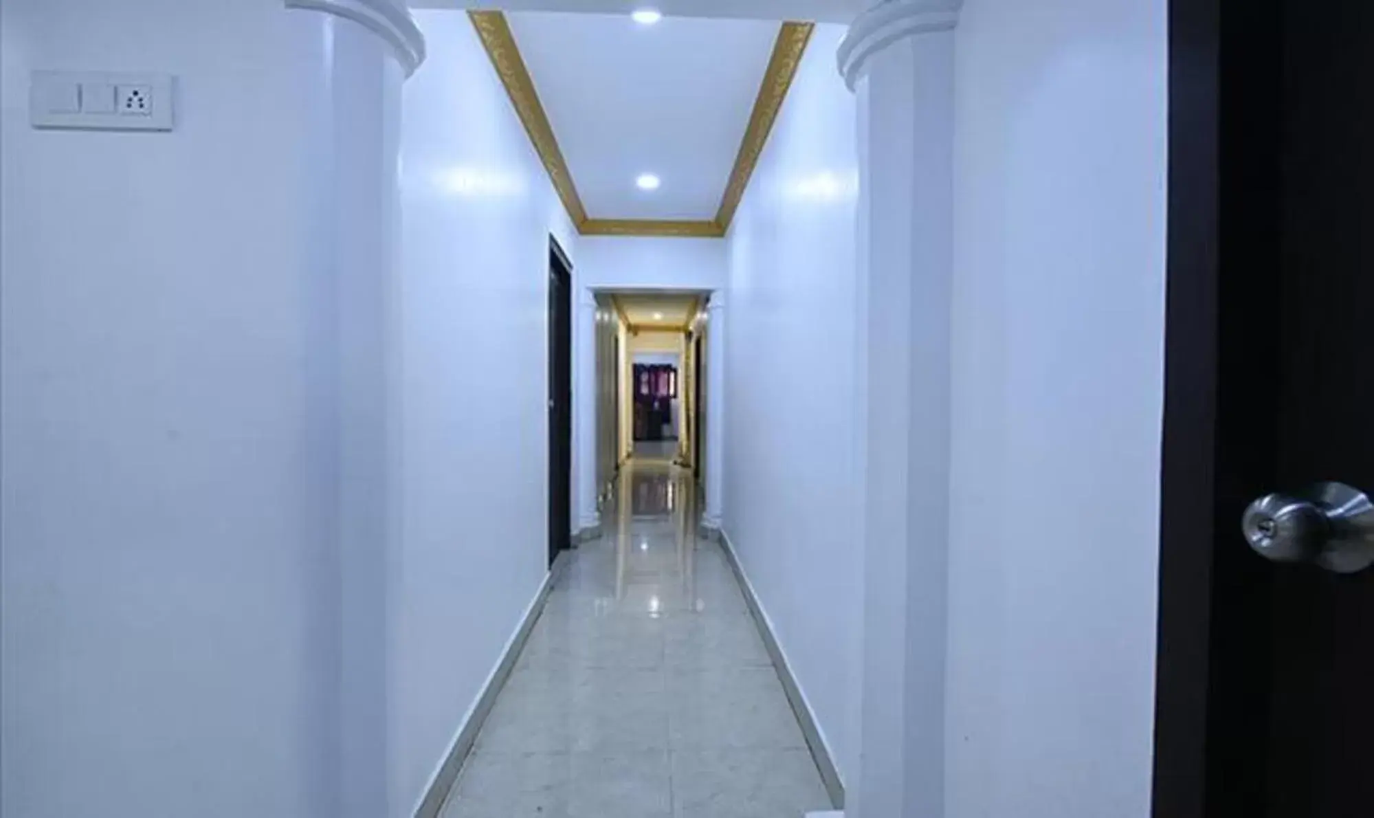 Lobby or reception in Fab Express Lloyd's Inn - Near Kodambakkam Railway Station Lobby or reception in Fab Express Lloyd's Inn - Near Kodambakkam Railway Station