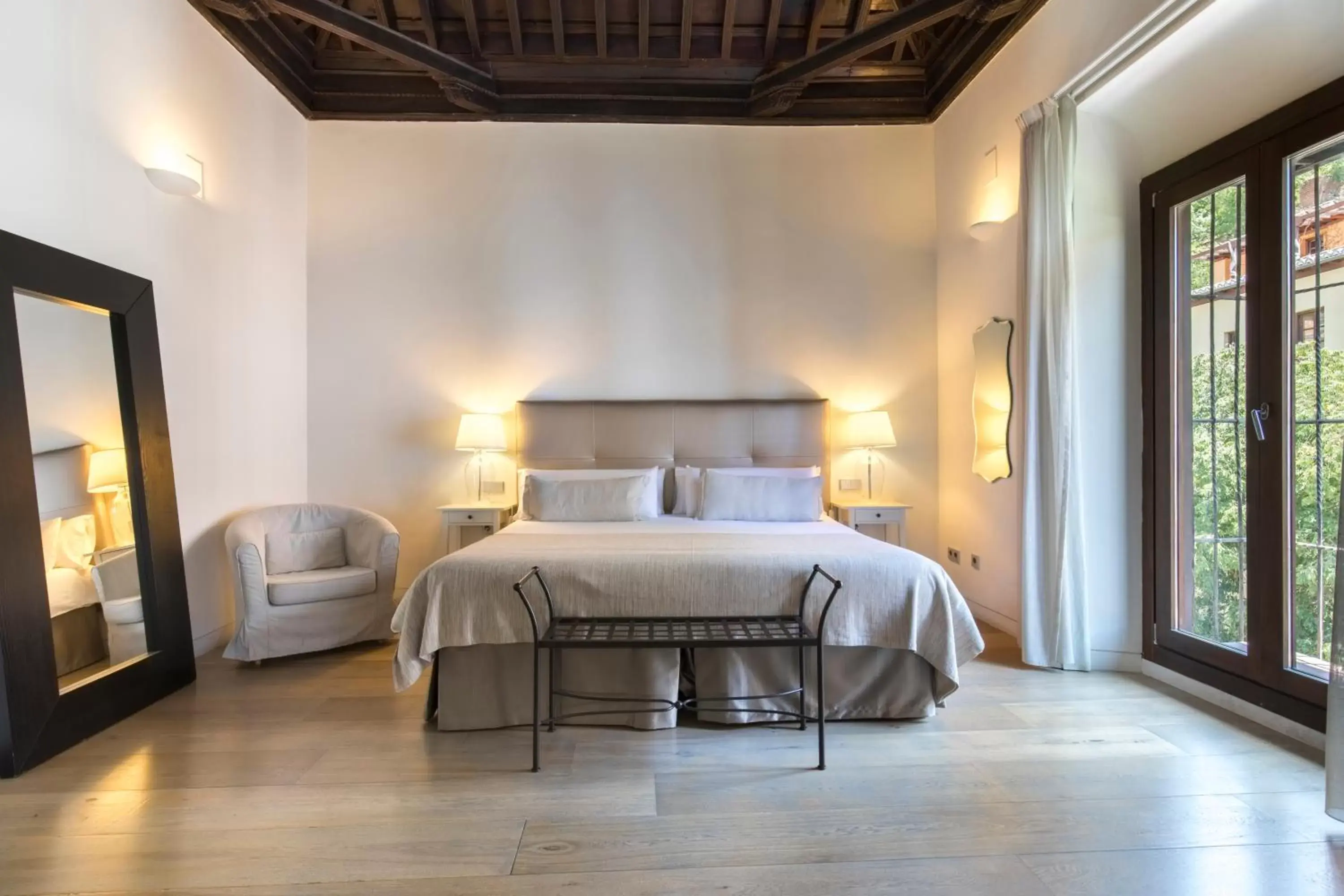 View (from property/room), Bed in Shine Albayzín View (from property/room), Bed in Shine Albayzín