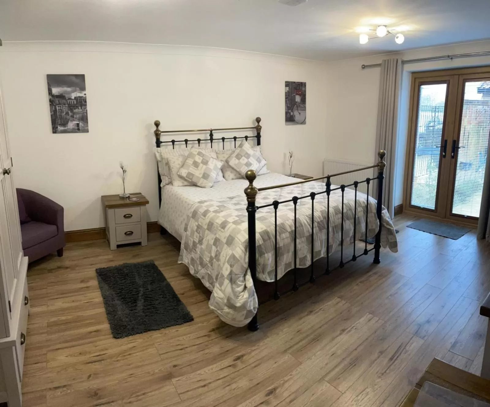 Bedroom, Bed in Grove Barn Bed and Breakfast