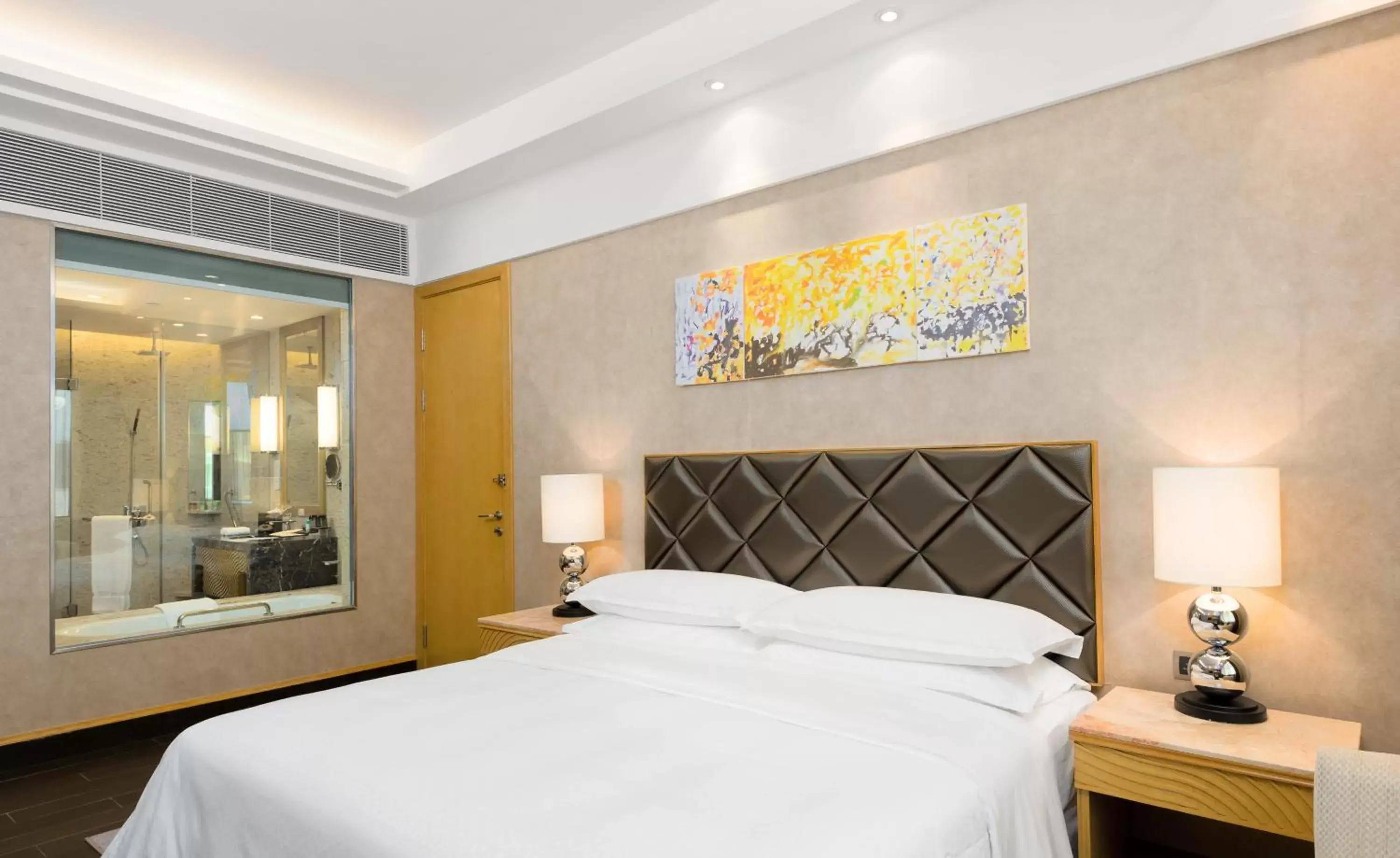 Bed in Four Points by Sheraton Hainan, Sanya