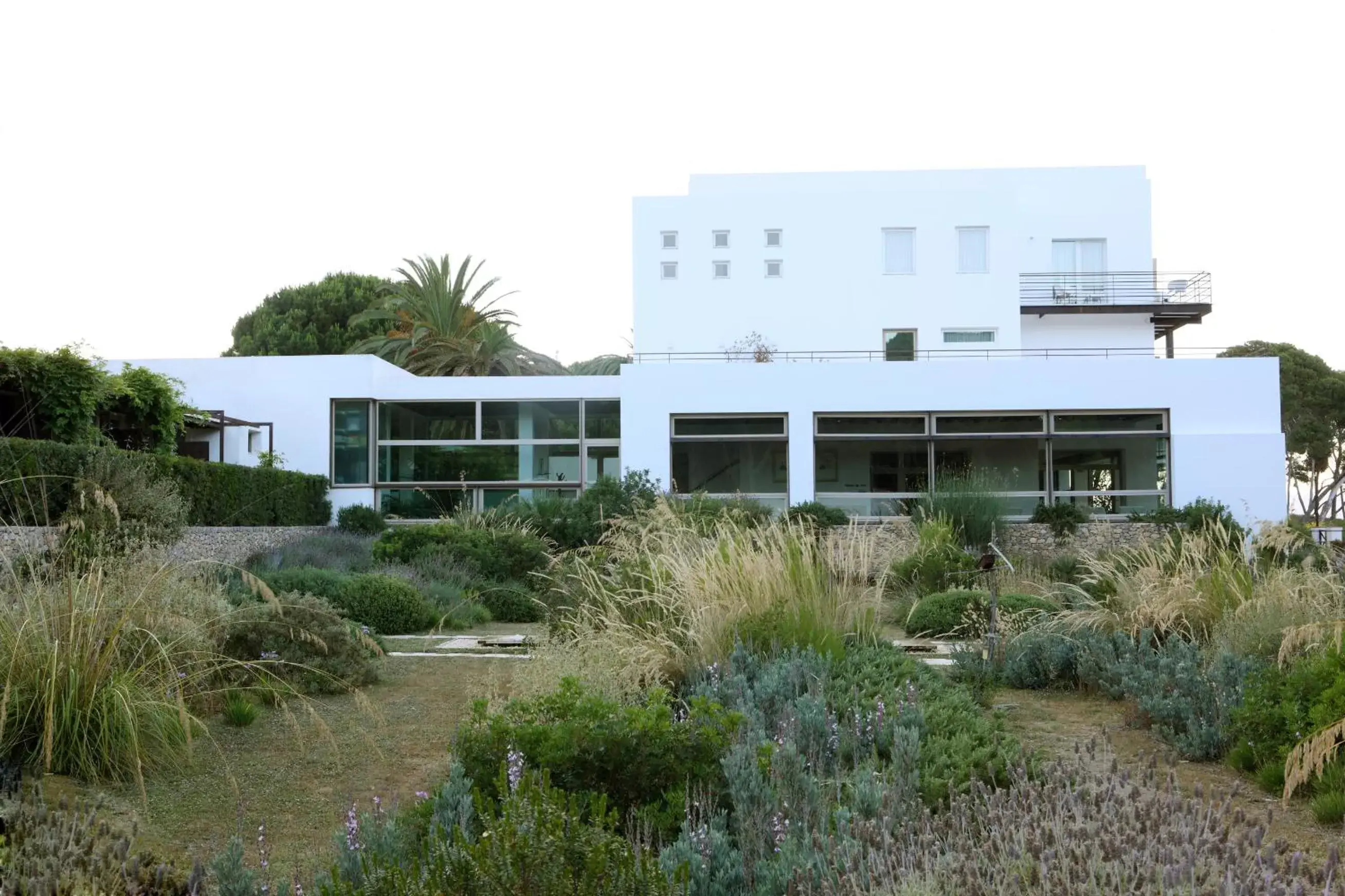 Garden, Property Building in Hostal Spa Empúries