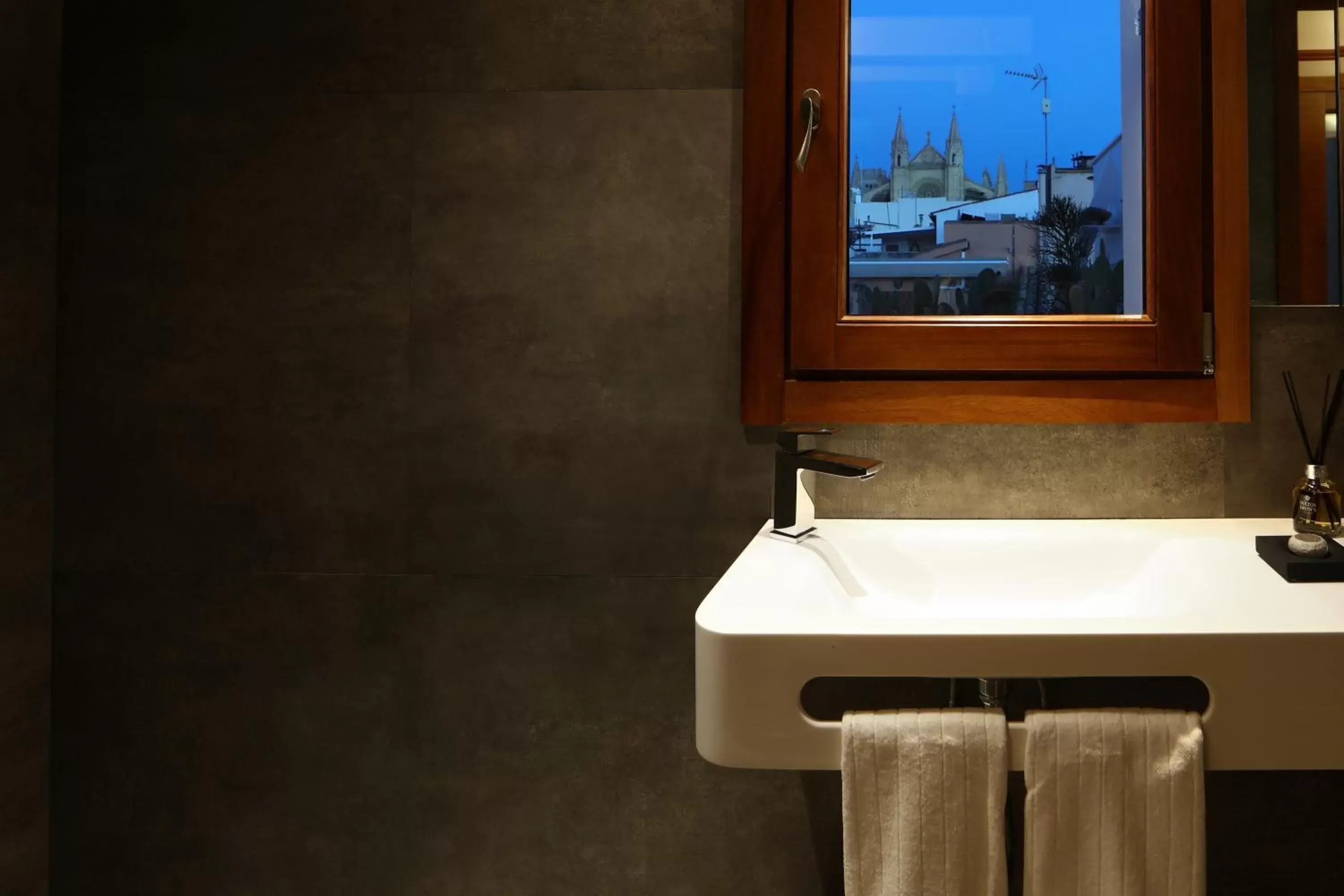 City view, Bathroom in BO Hotel Palma