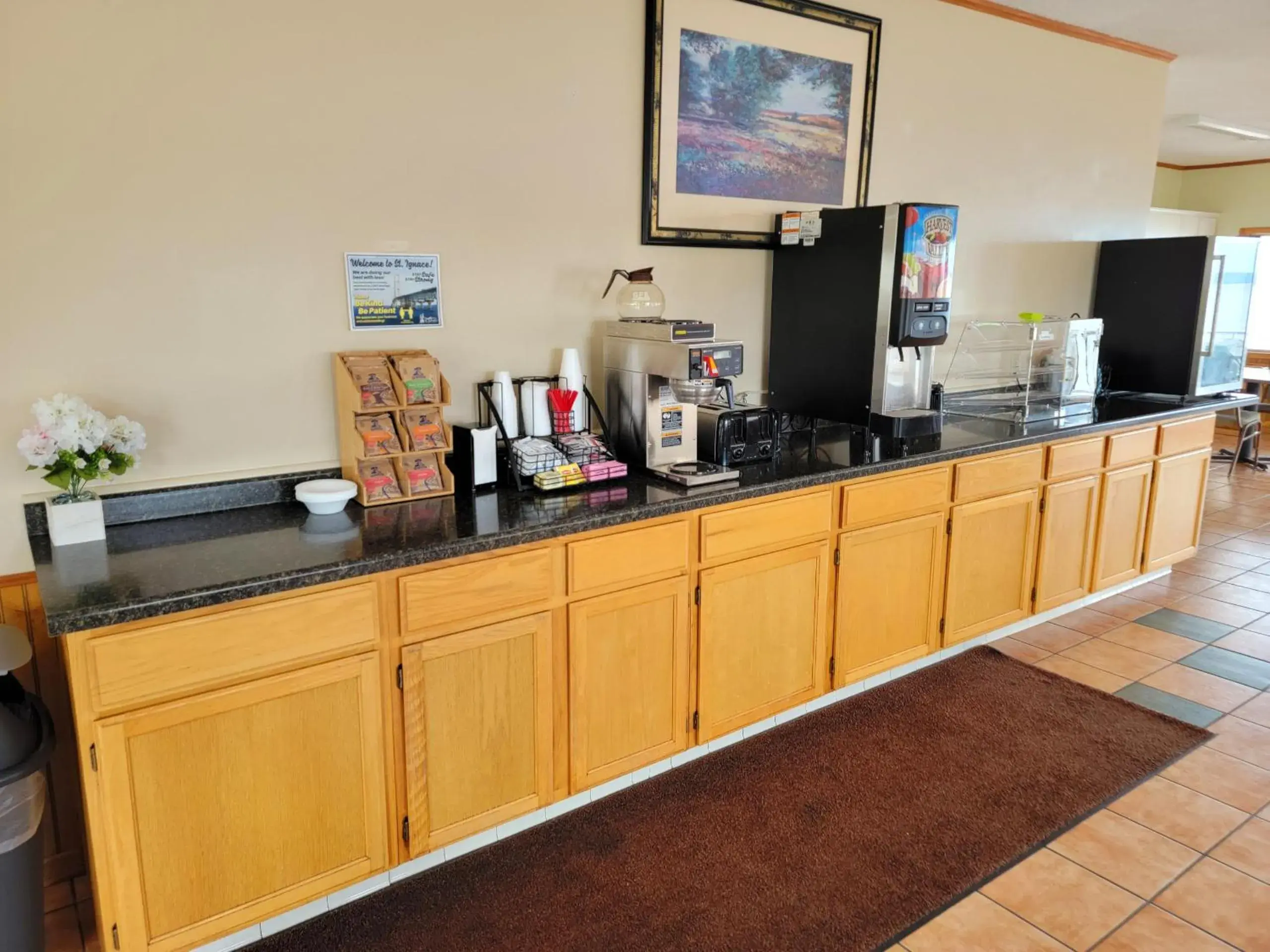 Coffee/tea facilities in Days Inn & Suites by Wyndham St. Ignace Lakefront
