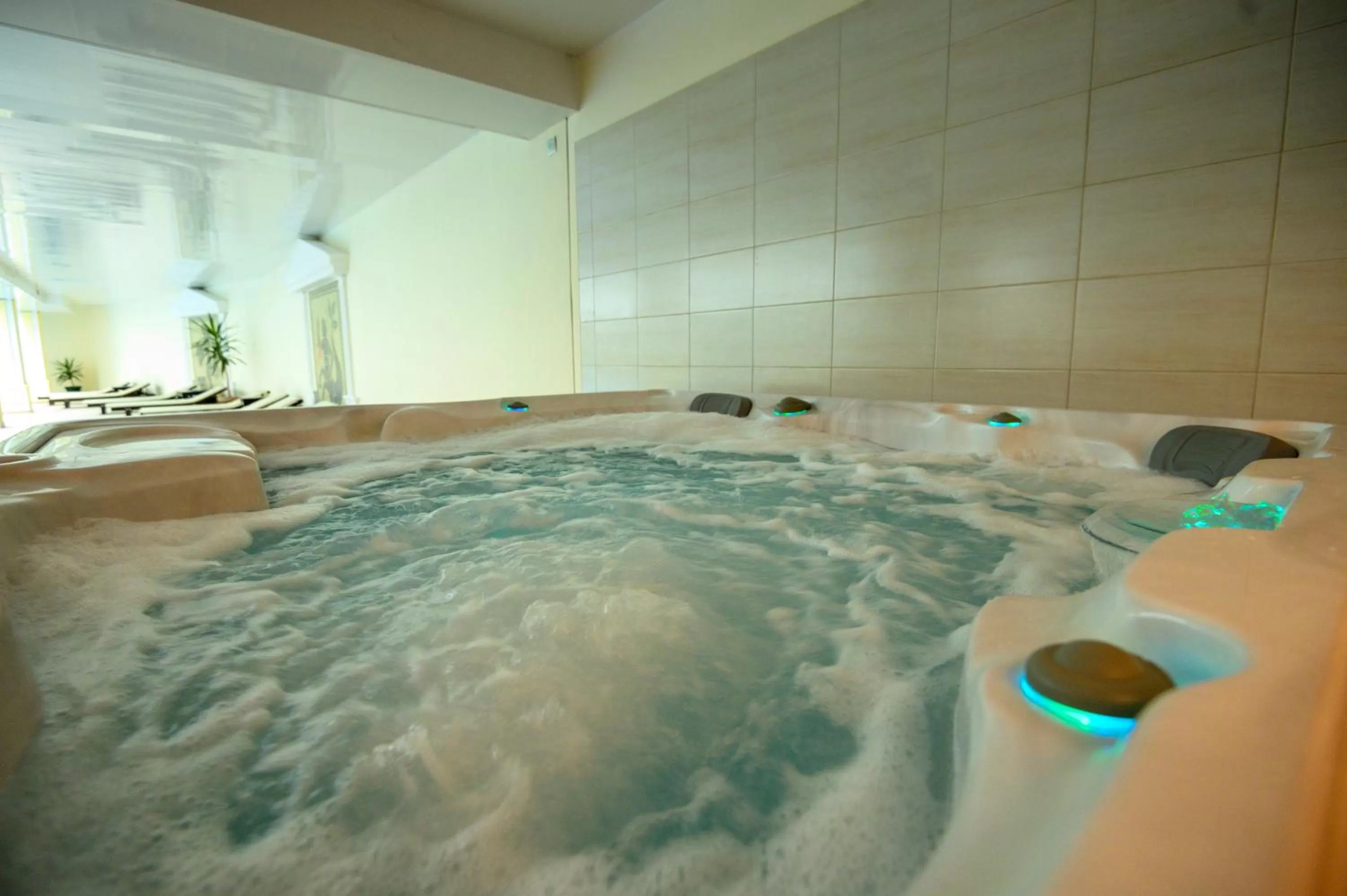 Spa and wellness centre/facilities in Parklands Hotel & Pool