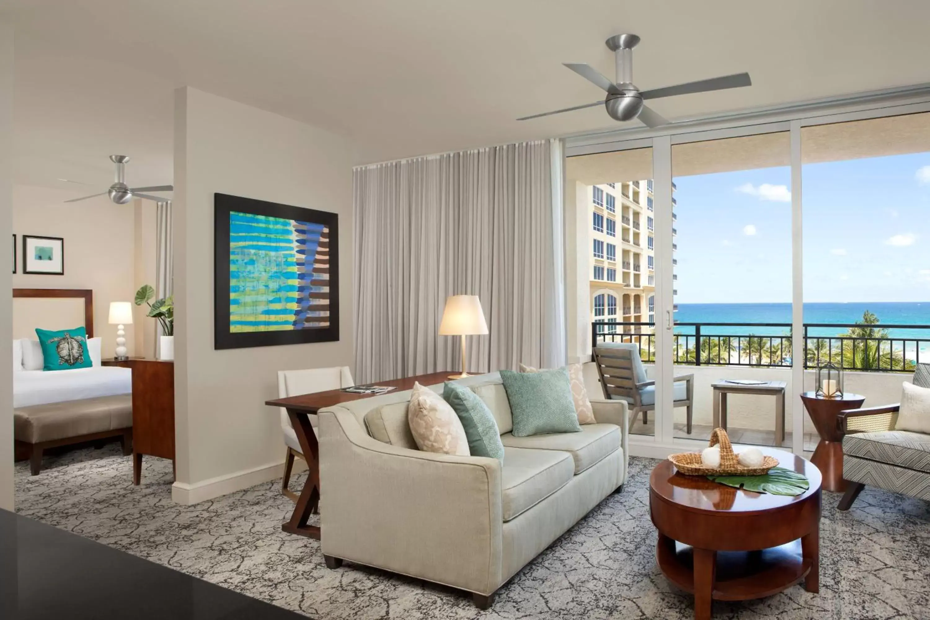 Bedroom, Seating Area in Palm Beach Marriott Singer Island Beach Resort & Spa