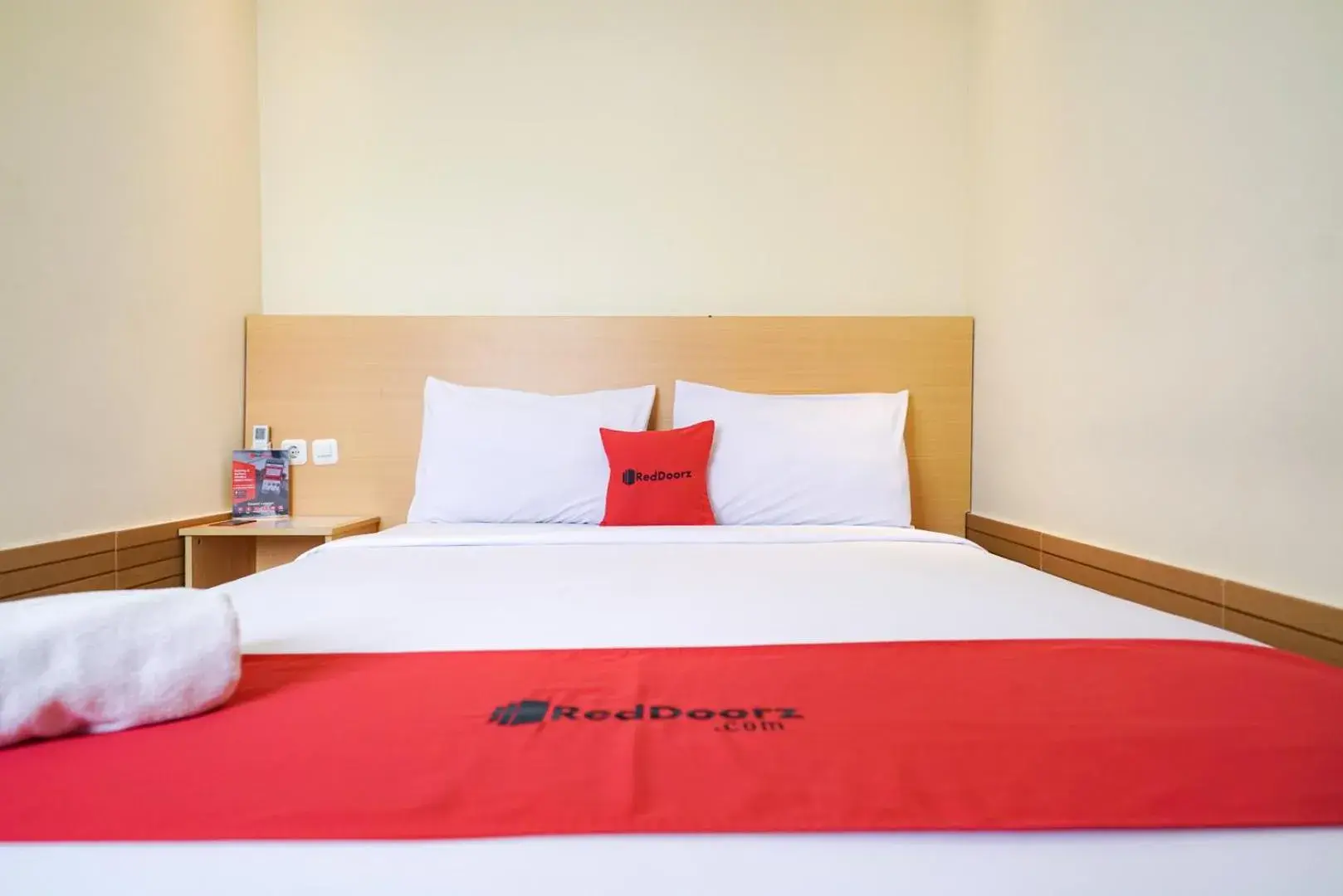 Bedroom, Bed in RedDoorz near Exit Toll Sirkuit Sentul