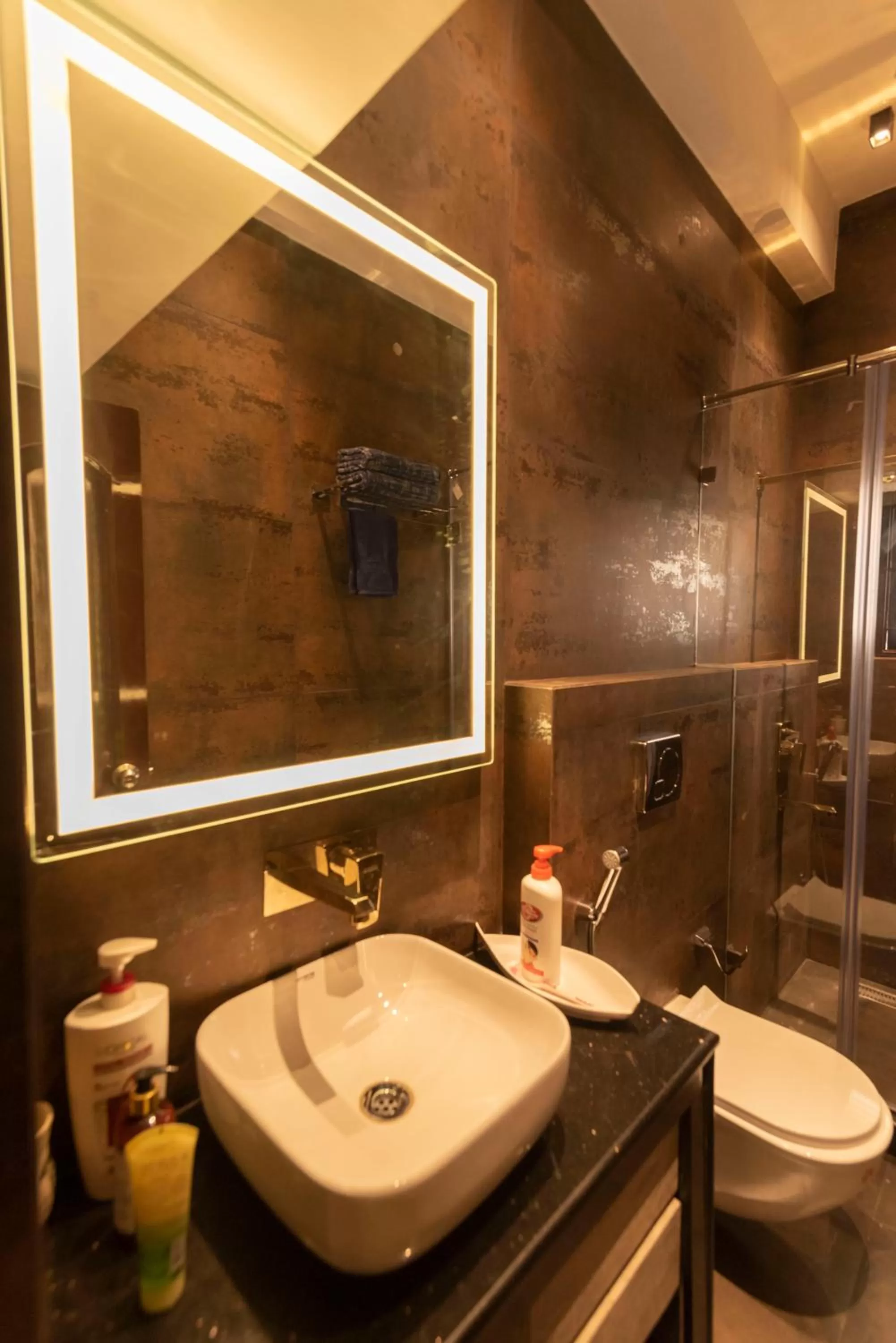 Bathroom in J's Nest