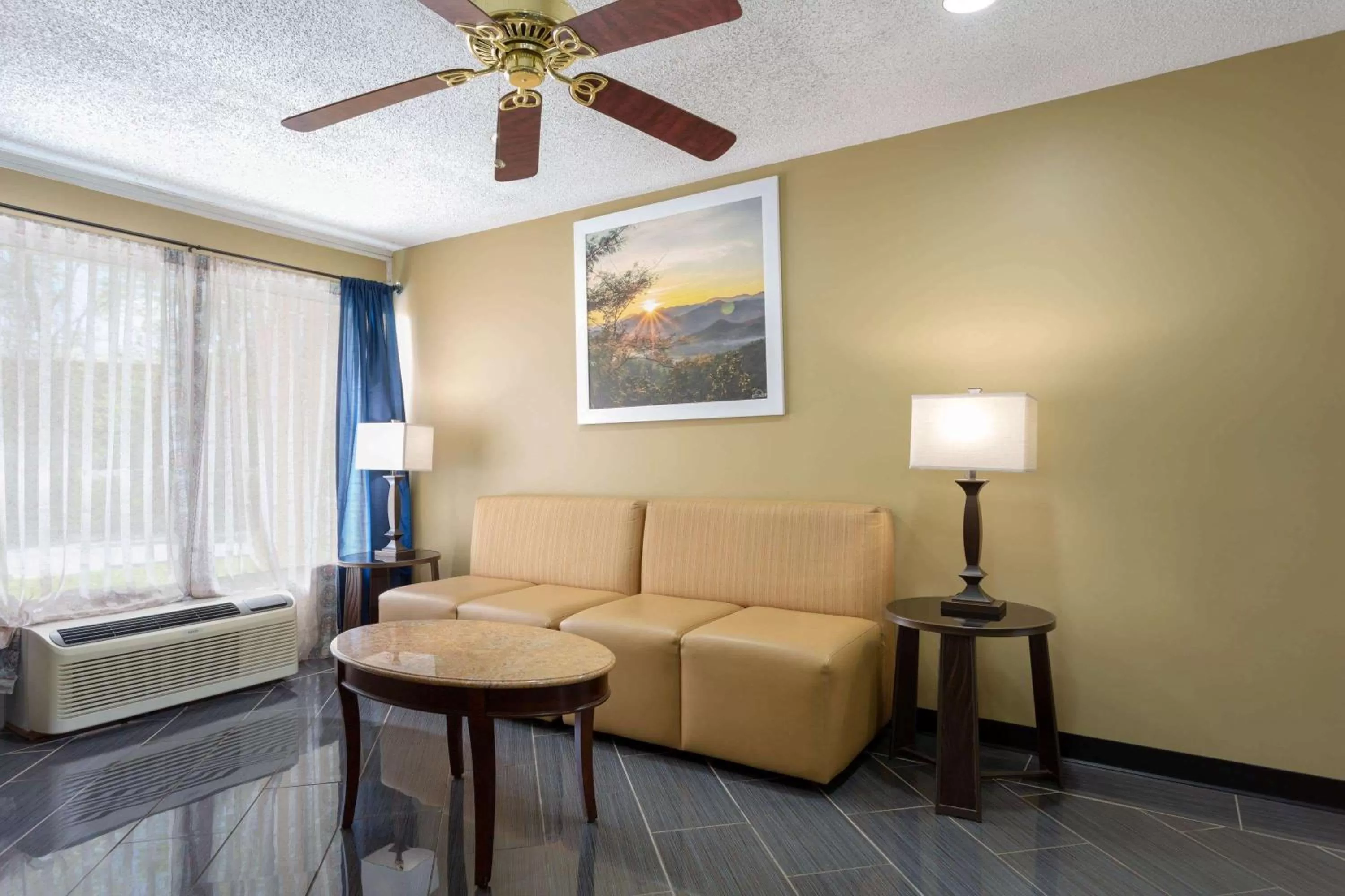 Lobby or reception in Days Inn by Wyndham Greensboro Airport