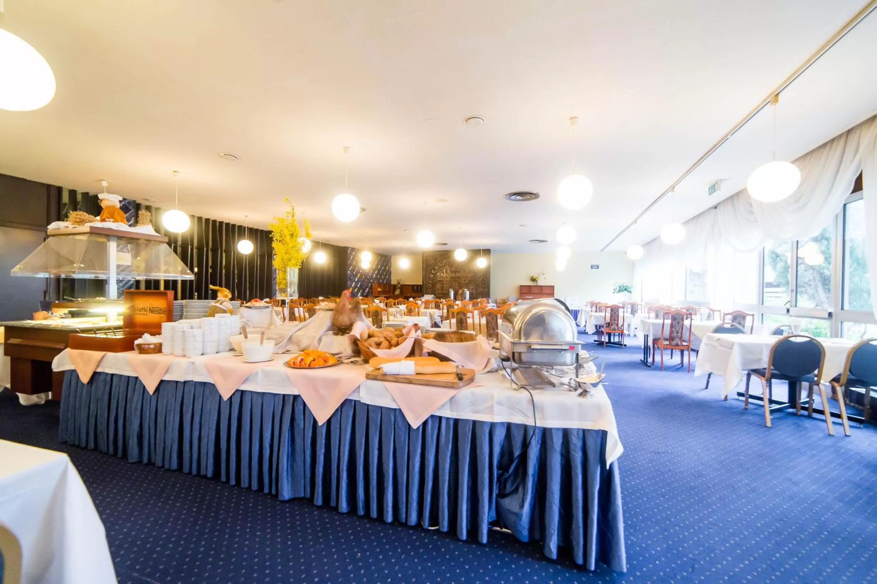 Restaurant/places to eat in Hotel Solny