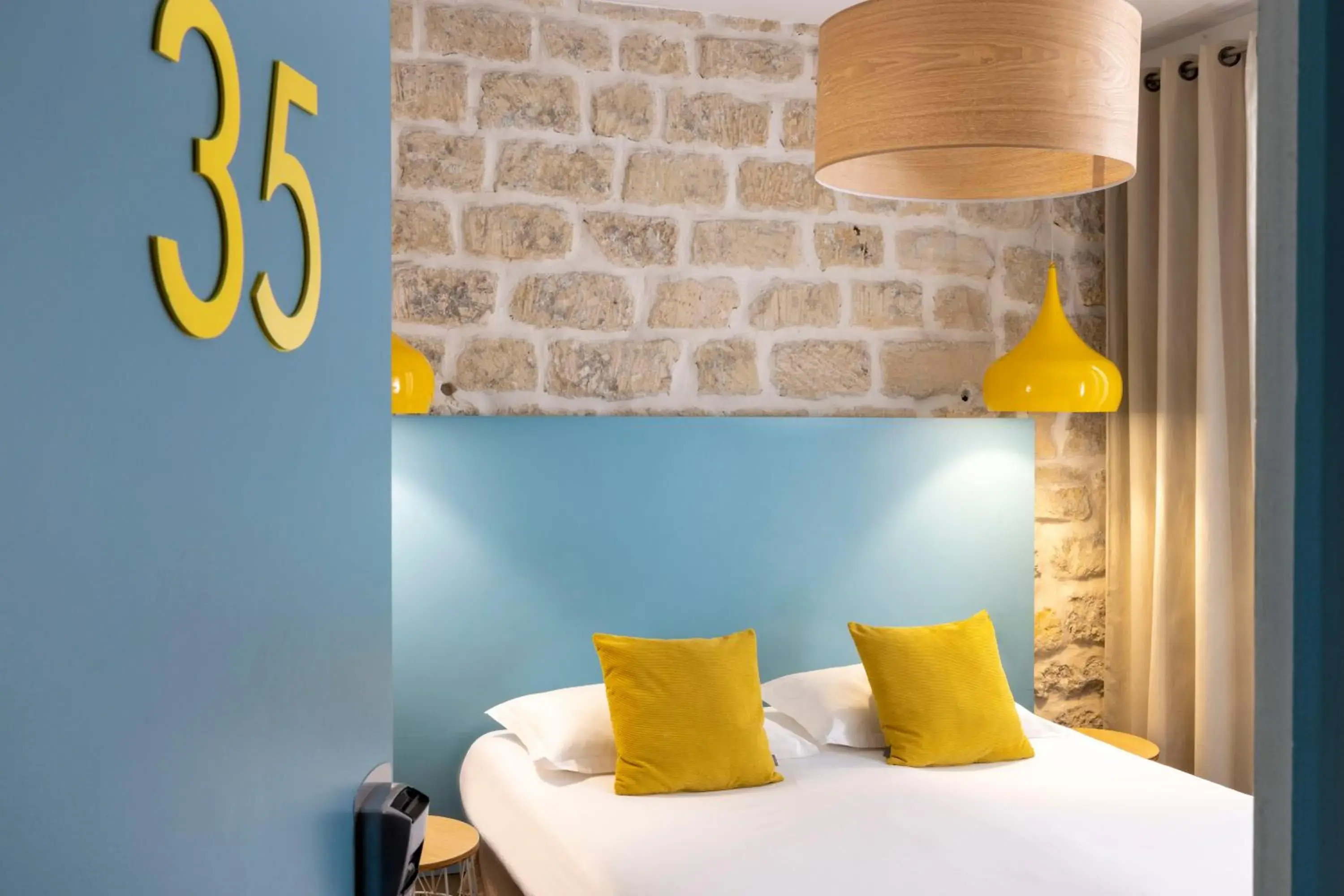 Bed in Le Regent Montmartre by Hiphophostels Bed in Le Regent Montmartre by Hiphophostels