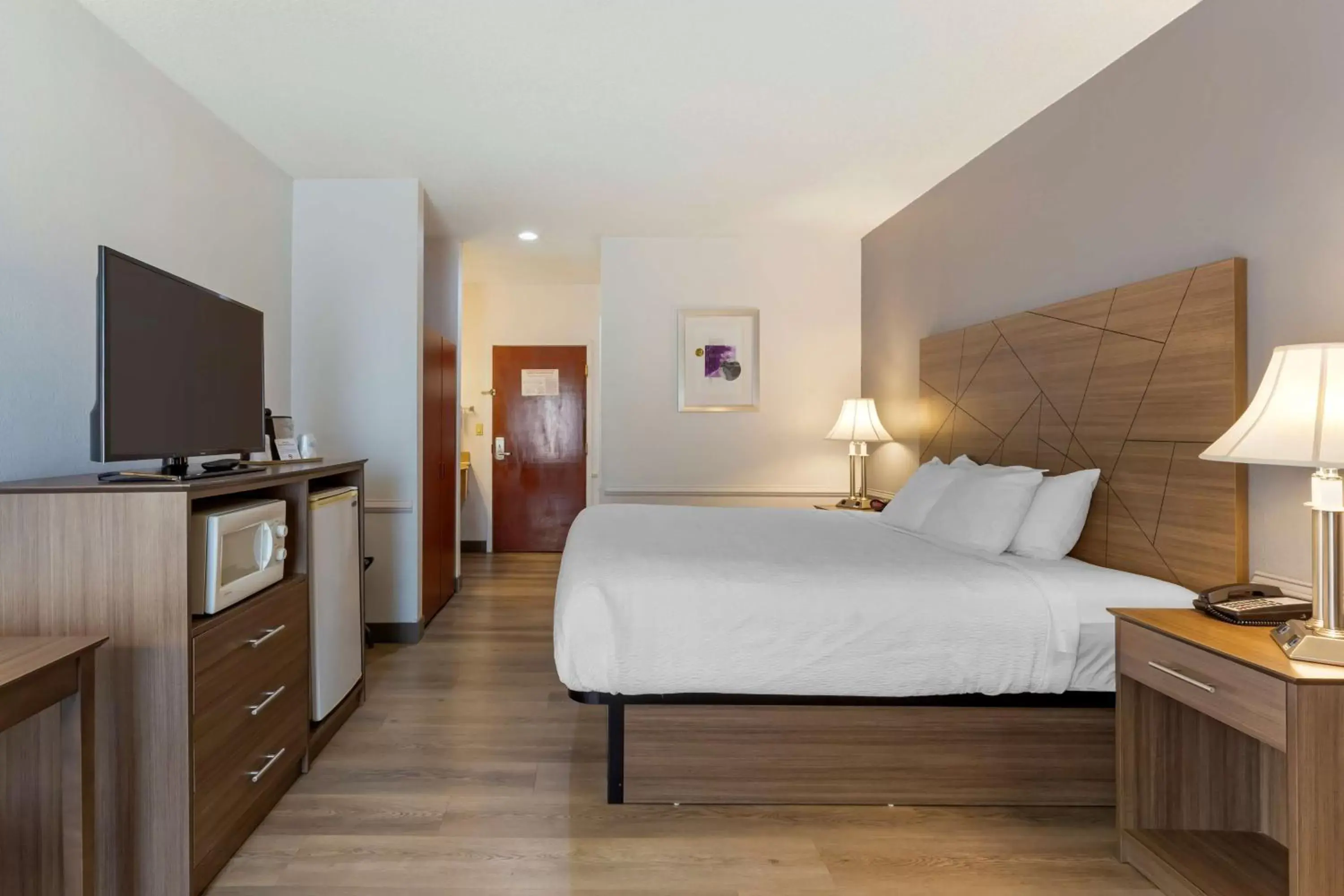 Bedroom, Bed in Best Western Plus South Hill Inn