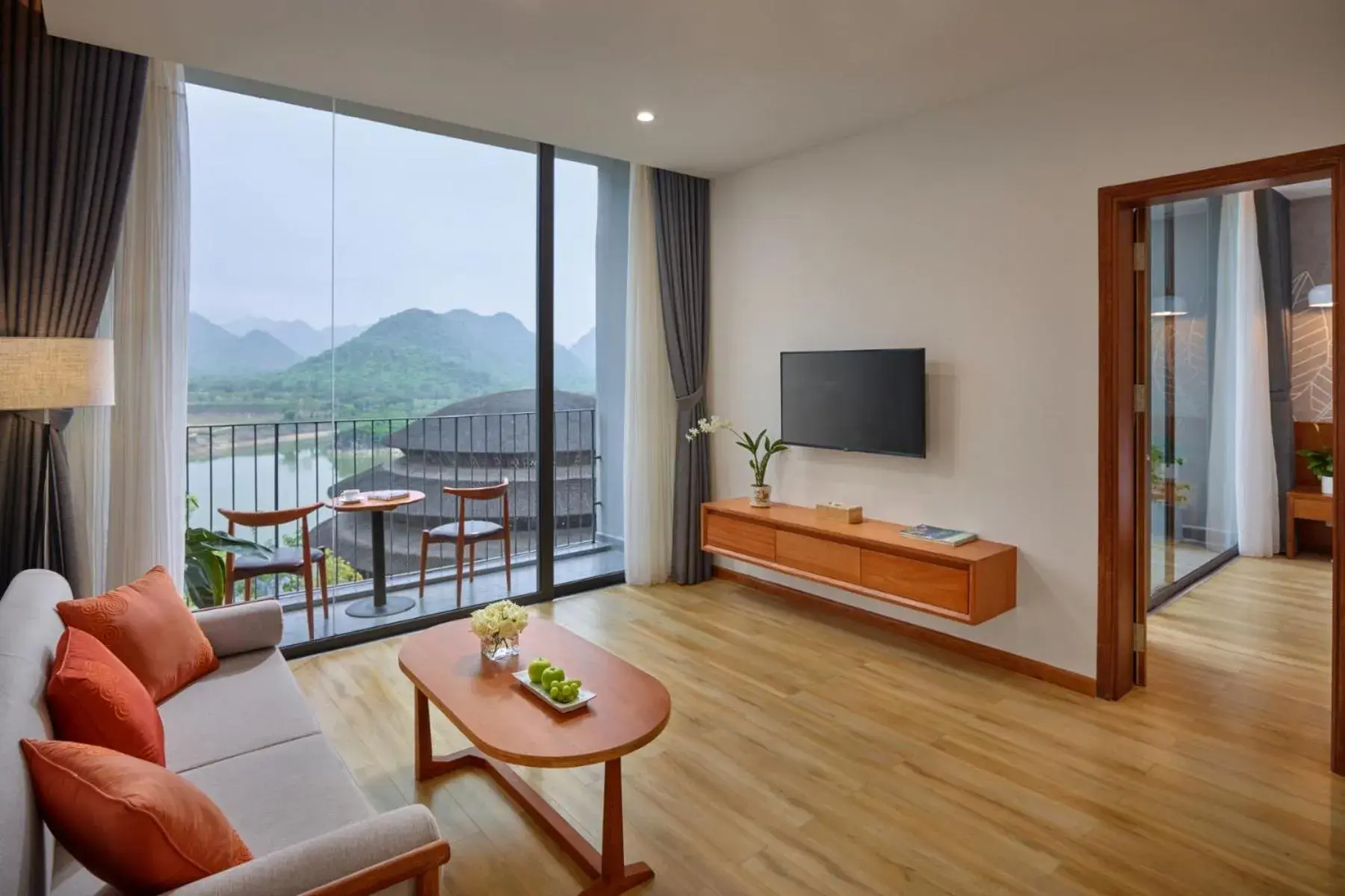 Living room, Seating Area in Wyndham Grand Vedana Ninh Binh Resort