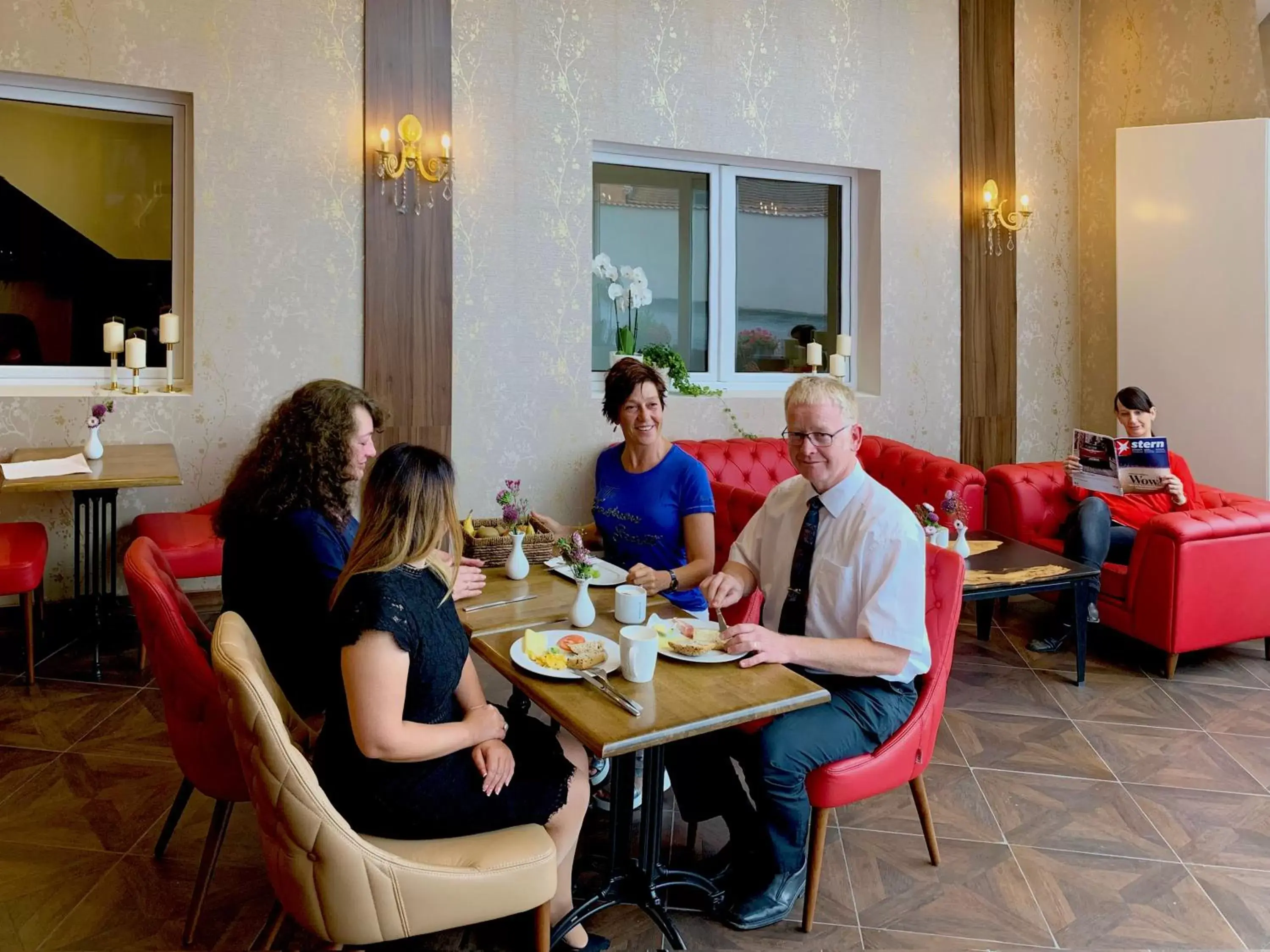 Breakfast, Restaurant/Places to Eat in Hotel Nordhausen