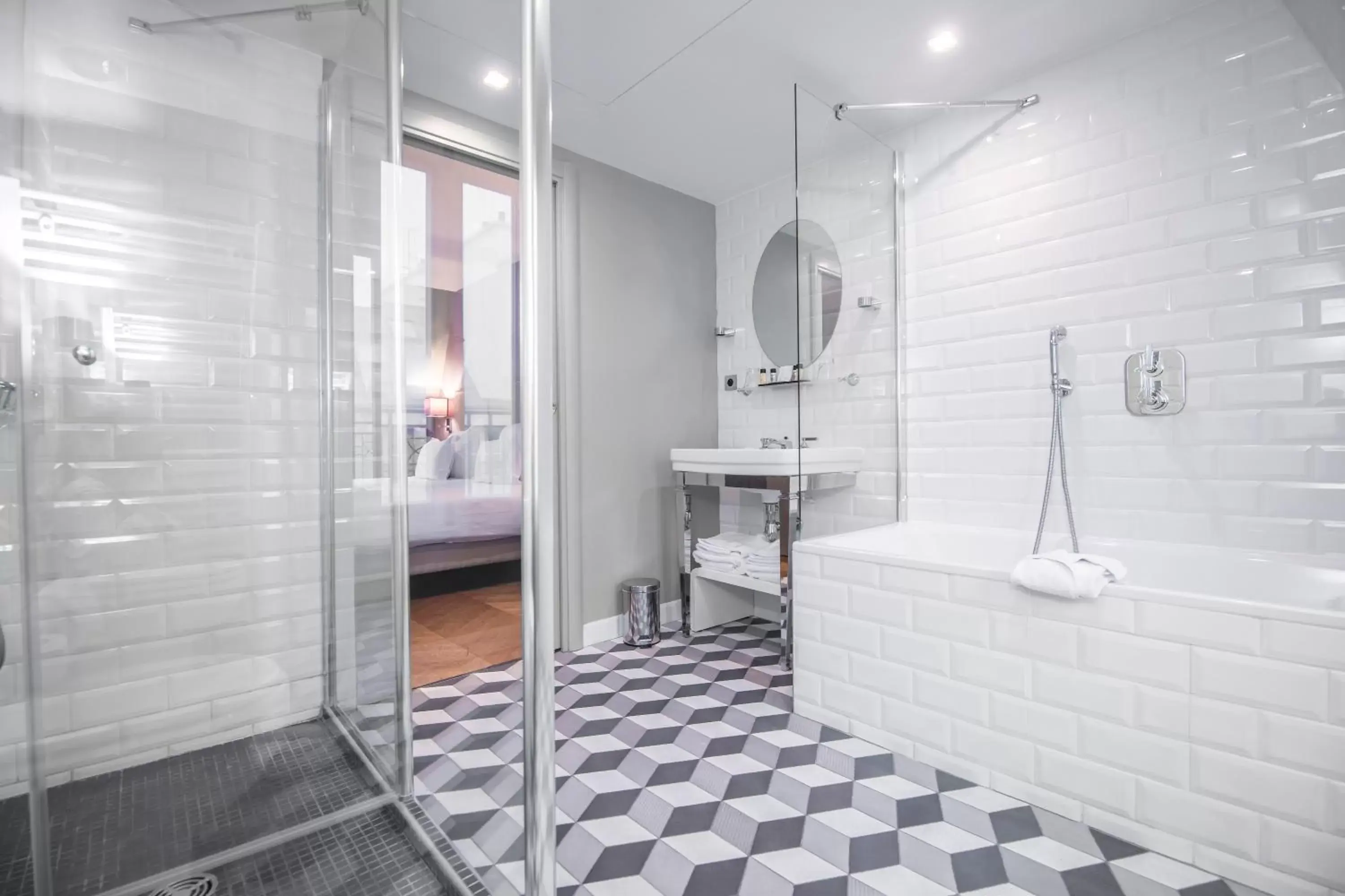 Shower, Bathroom in Monsieur Cadet Hotel & Spa