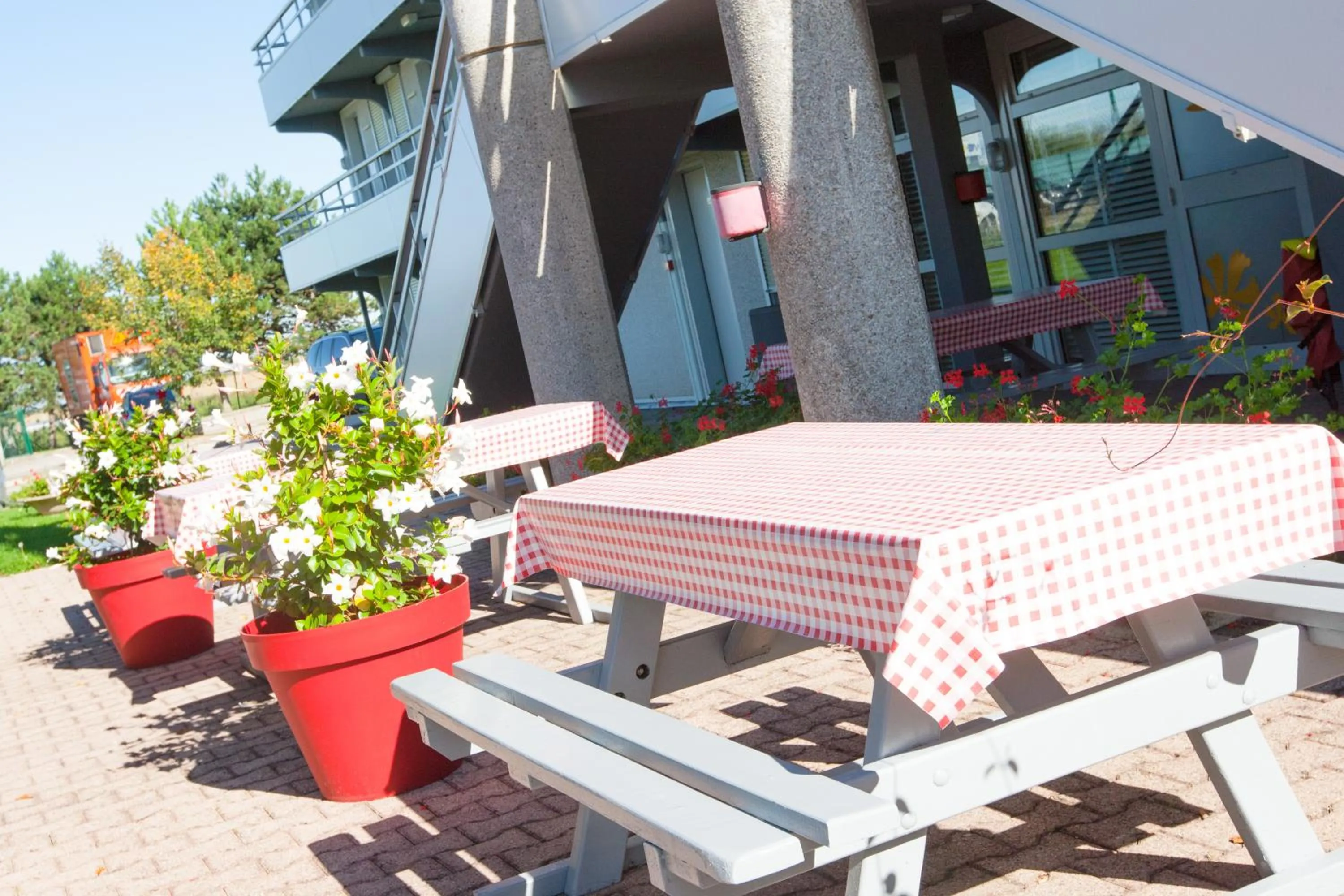 Balcony/Terrace in Première Classe Dijon Nord - Zénith