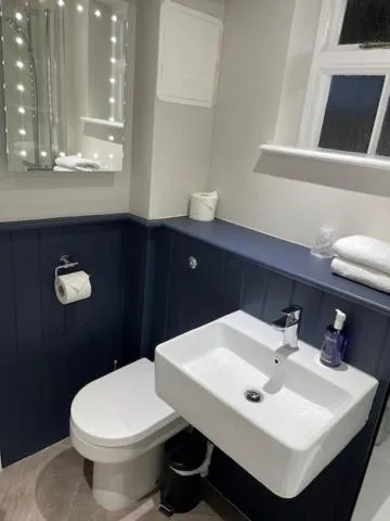 Bathroom in Cottesmore Hotel Golf & Country Club