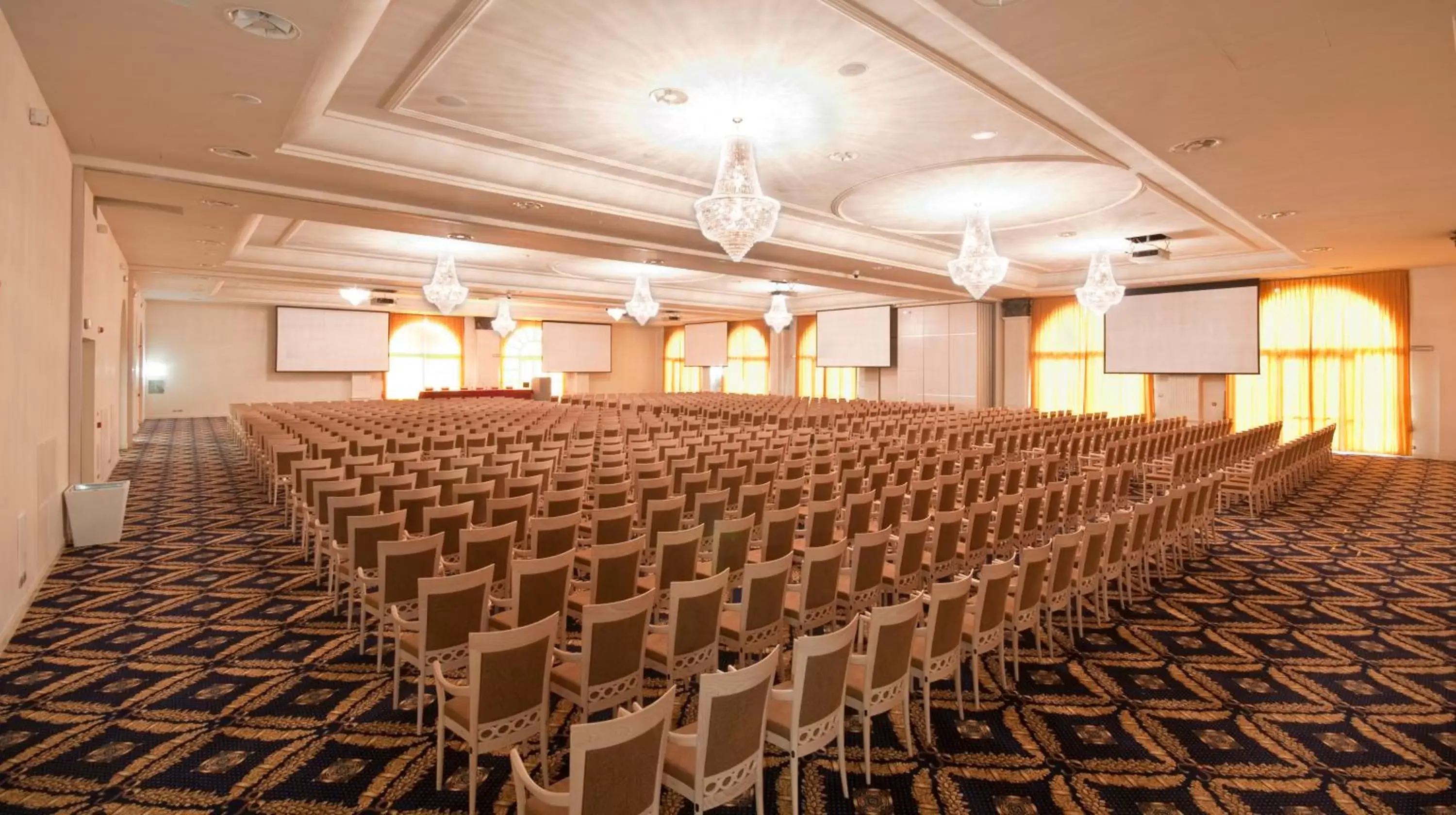 Business facilities in Grand Hotel Italia