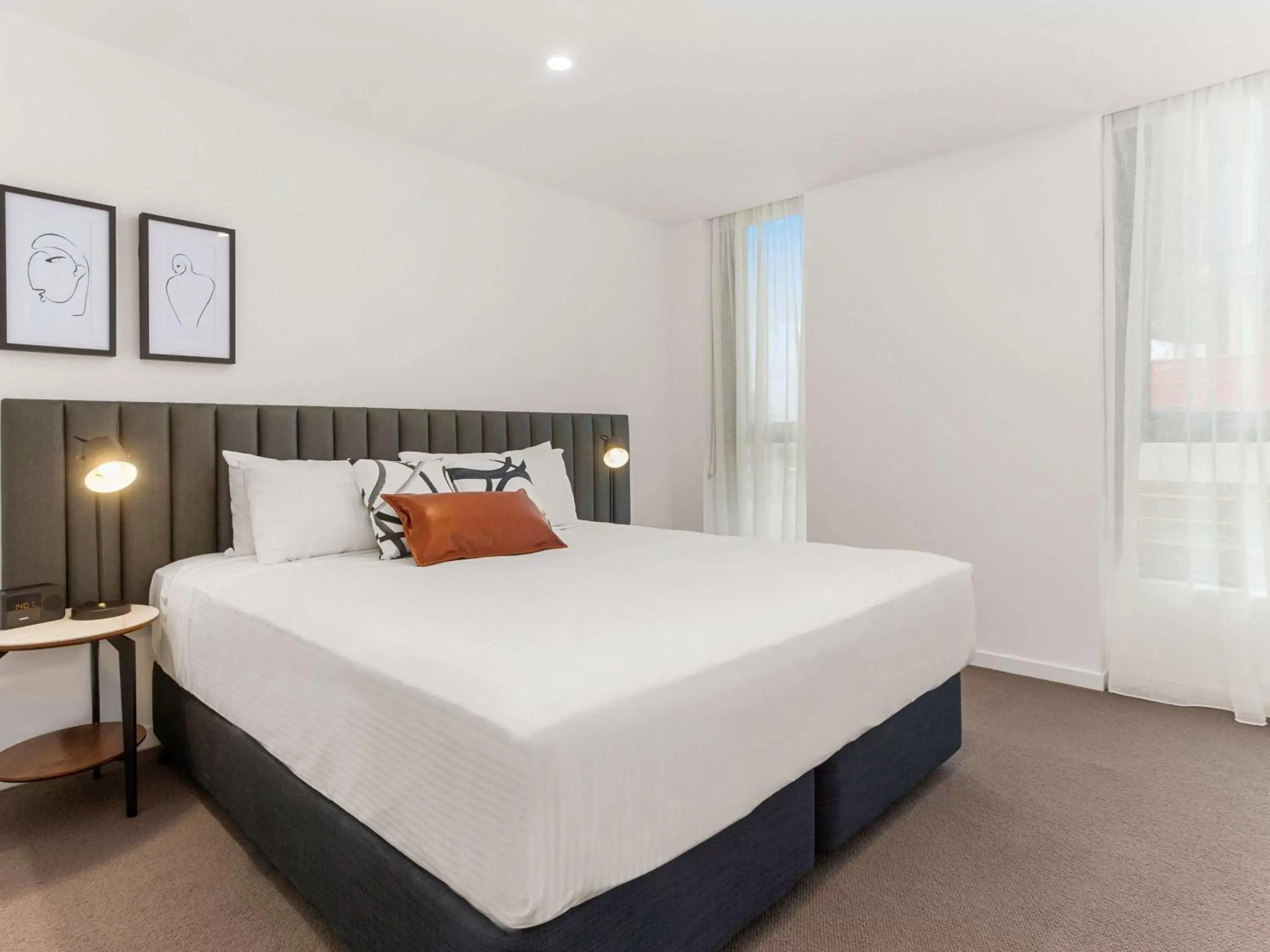 Photo of the whole room, Bed in The Sebel Melbourne Moonee Ponds