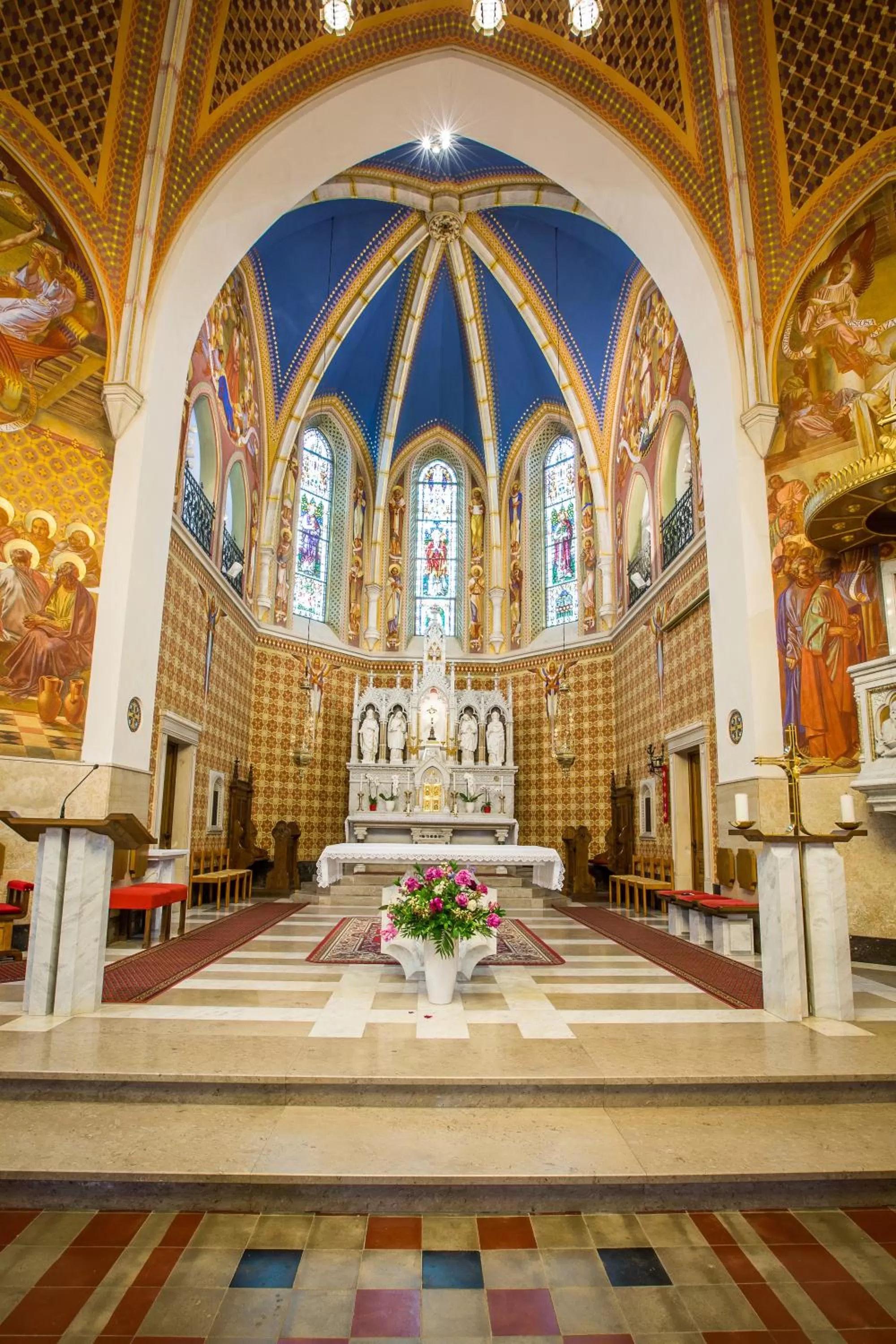 Nearby landmark in Old Parish House