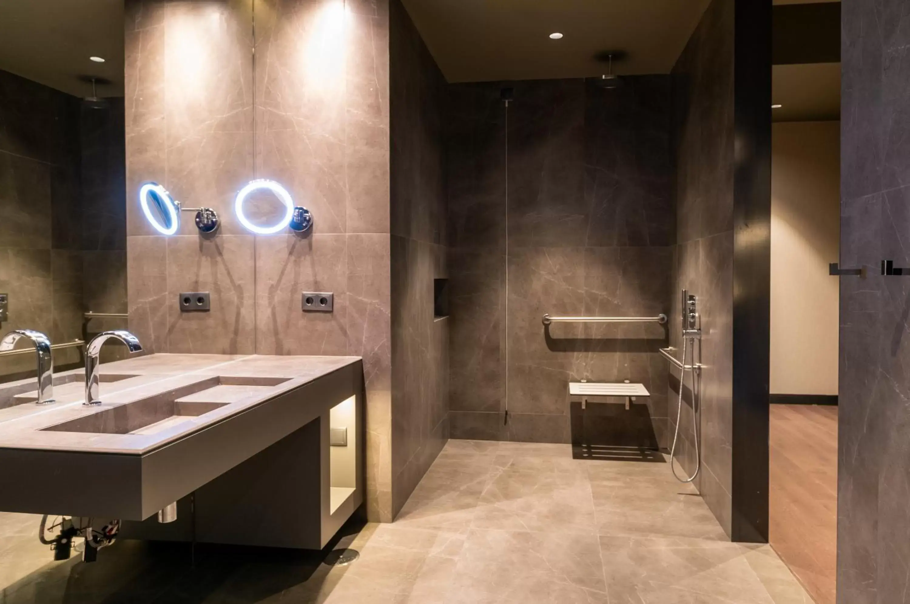 Shower, Bathroom in Hilton Porto Gaia