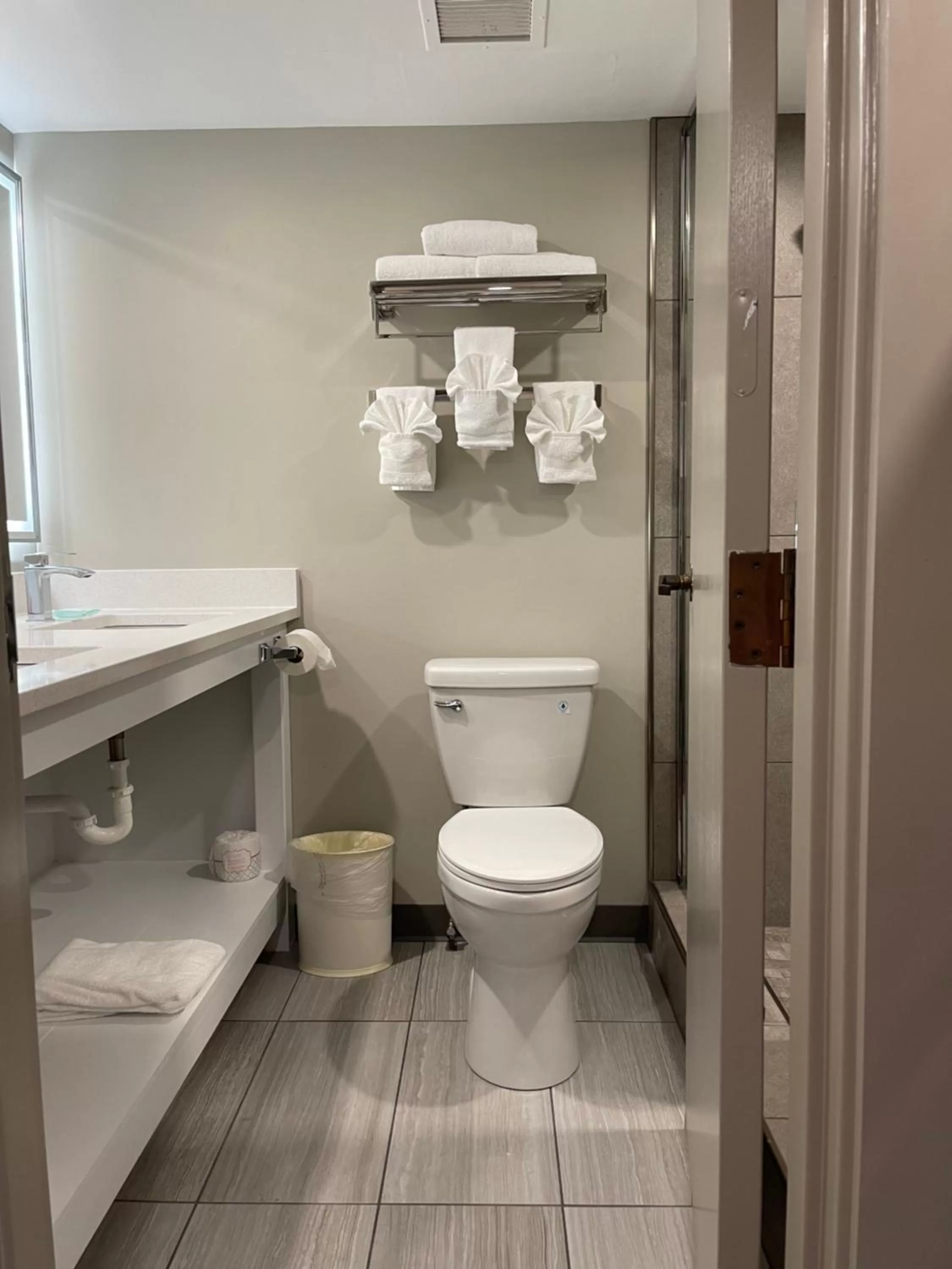 Chateau Hotel and Conference Center