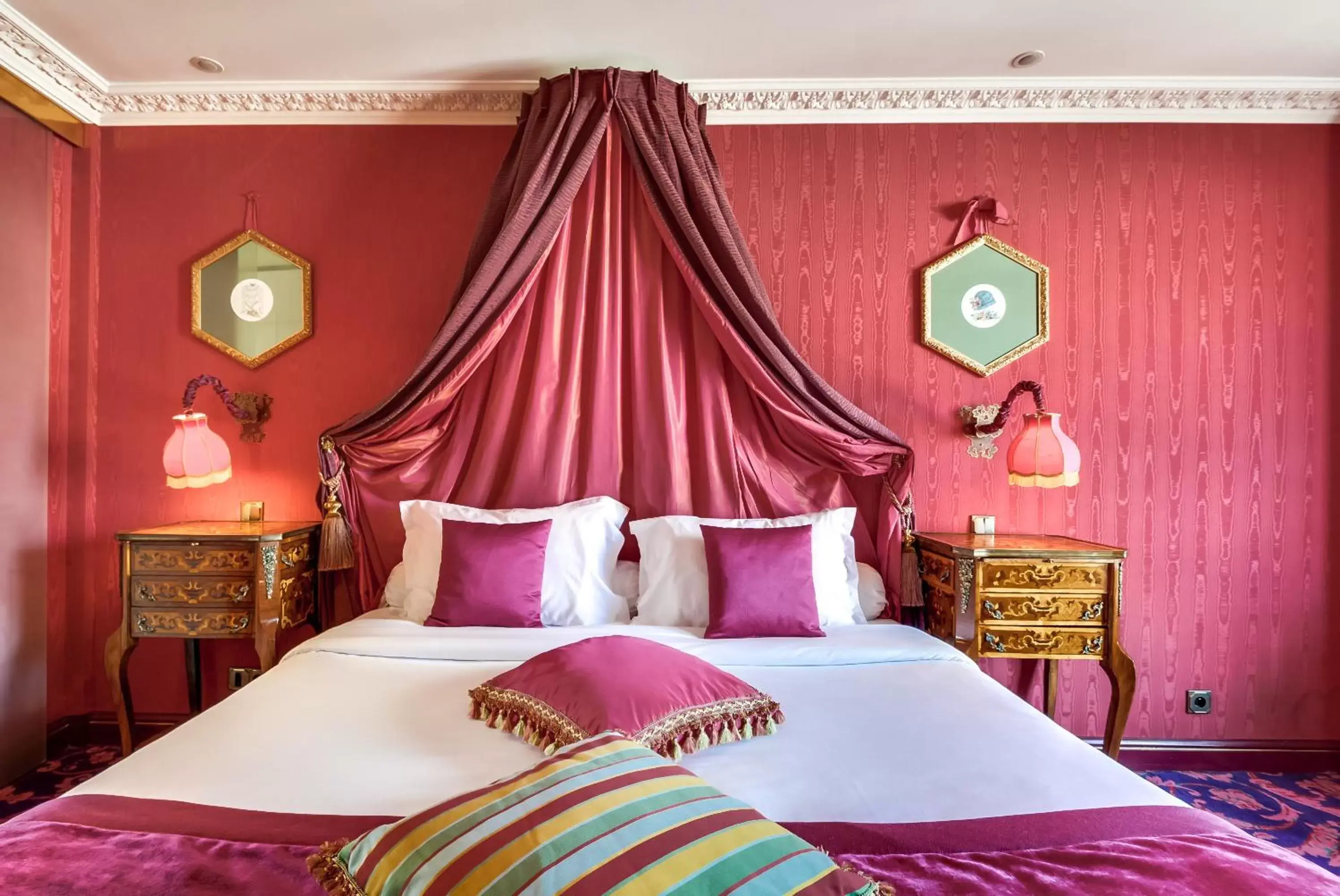 Bed in Villa Royale