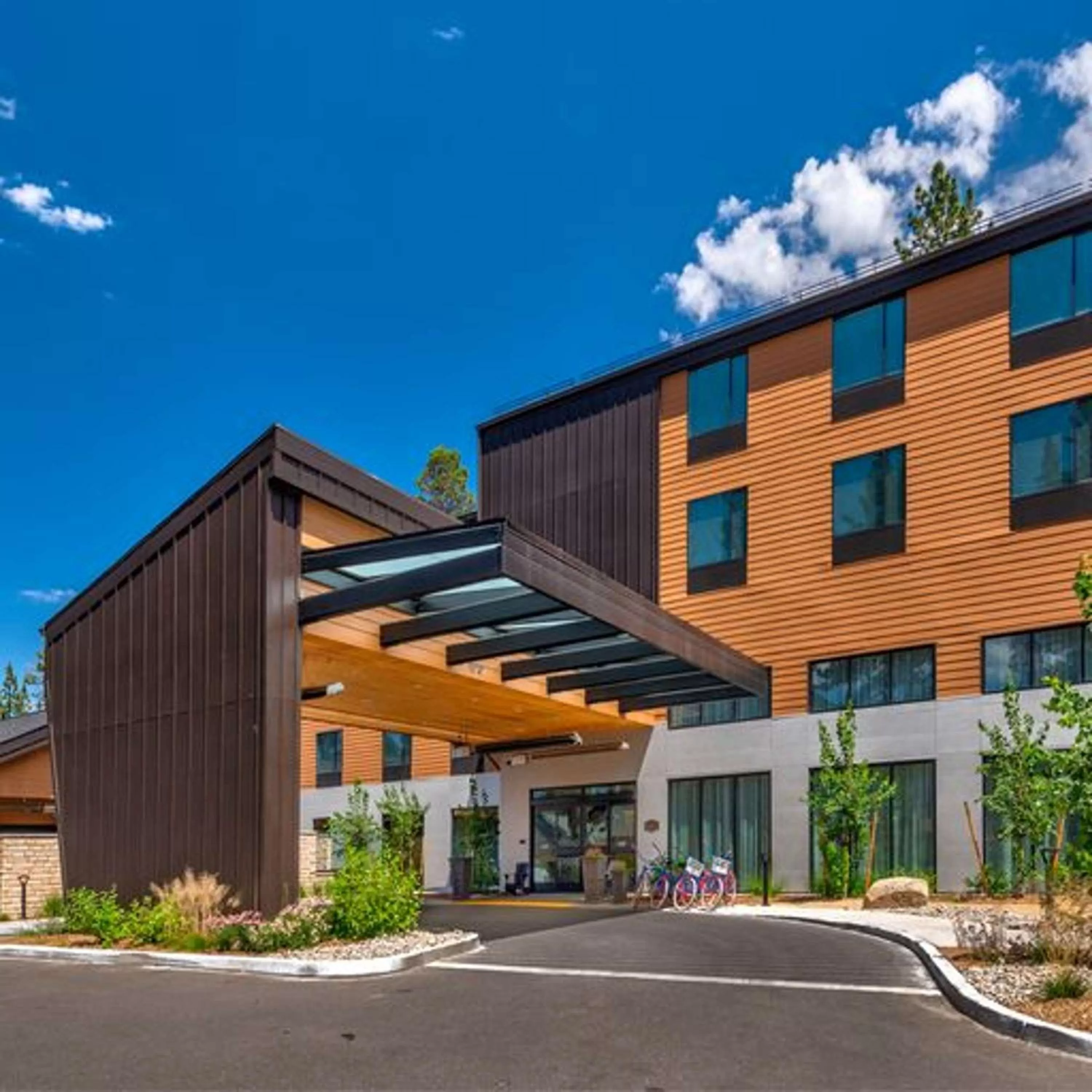 Property building in Hampton Inn & Suites South Lake Tahoe