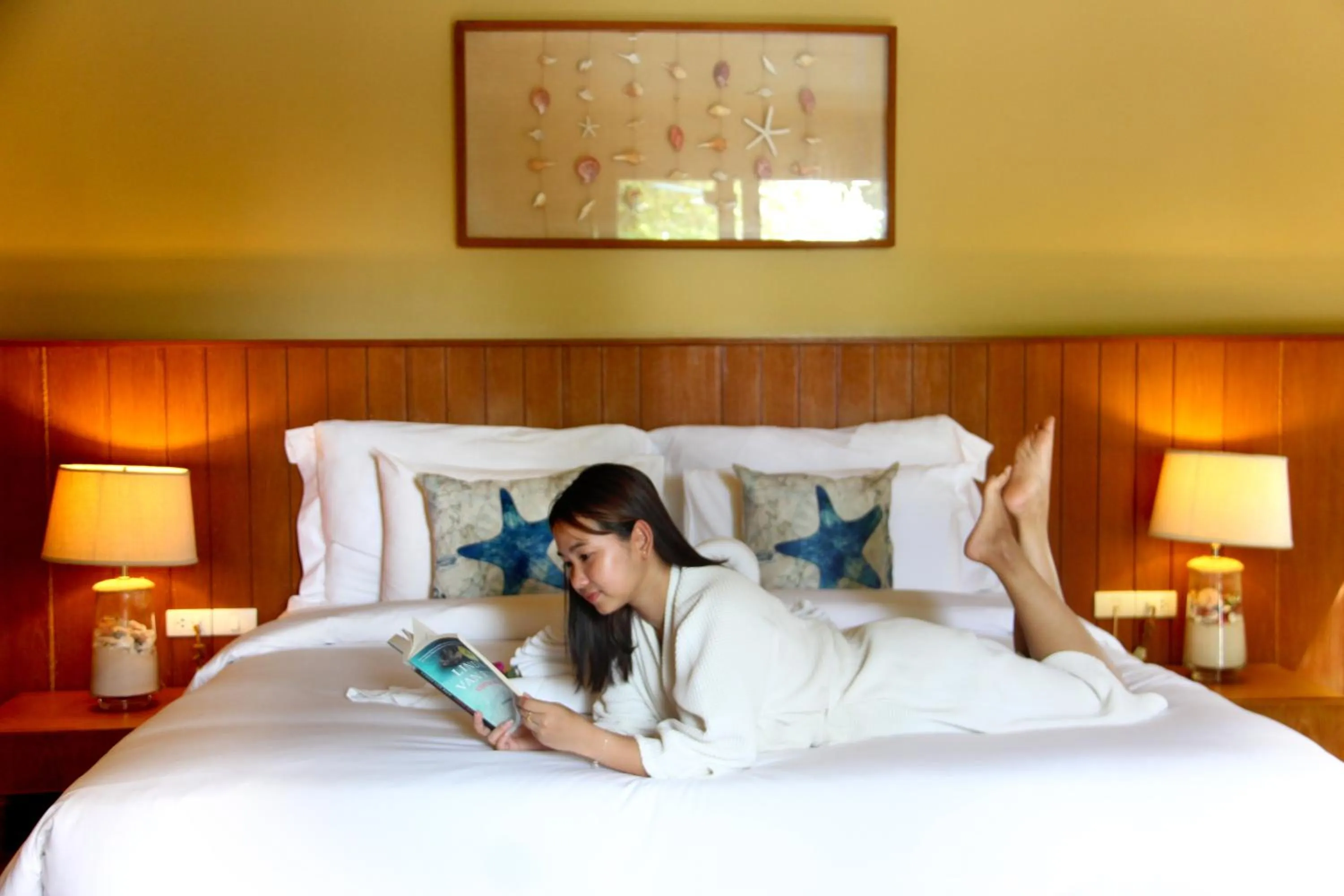 People, Bed in Deva Beach Resort Samui